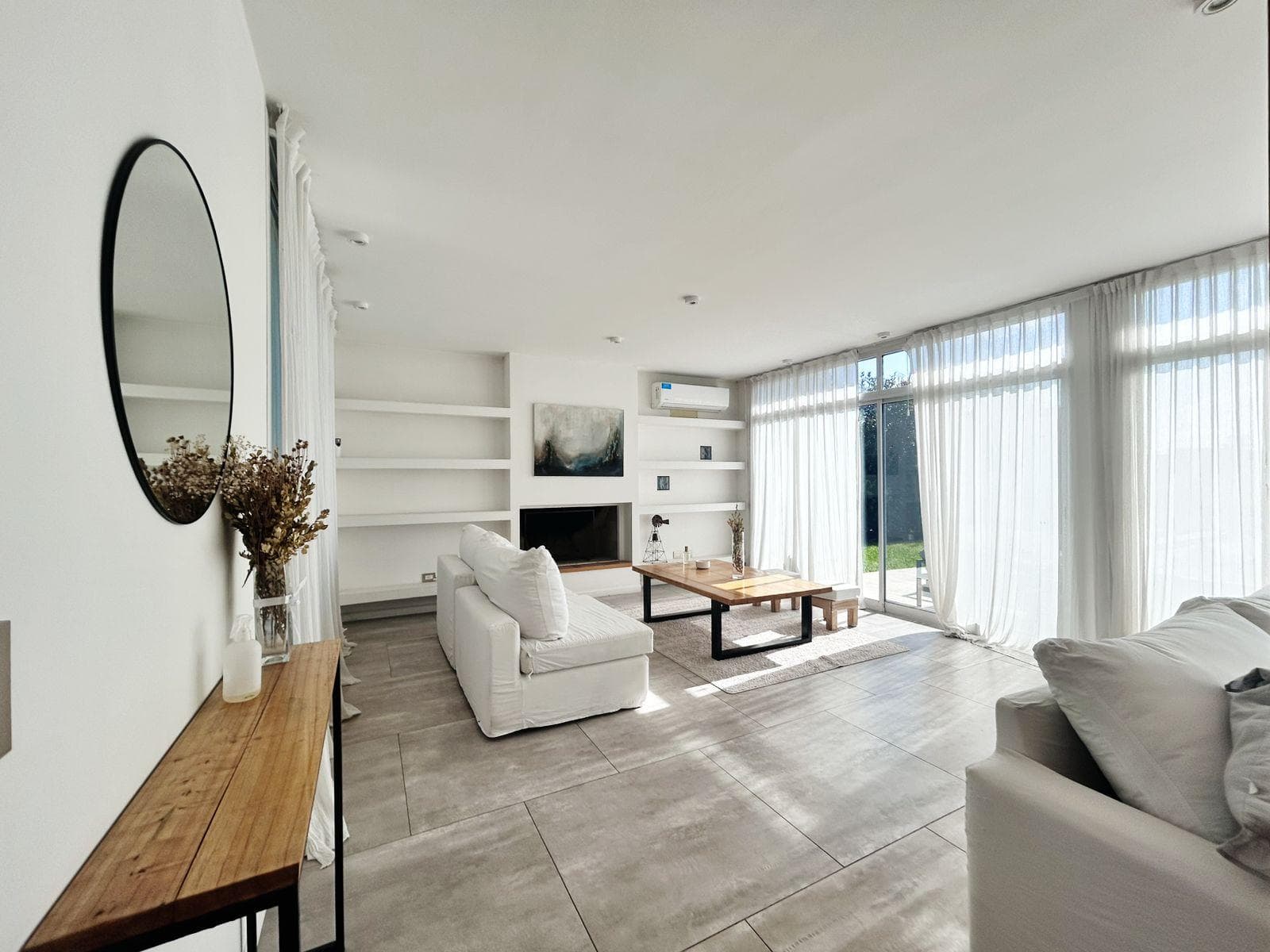 BARGAIN SALE: HOUSE WITH ACCESS TO THE LAGOON IN THE ISLAS DISTRICT—Furniture Included!!
