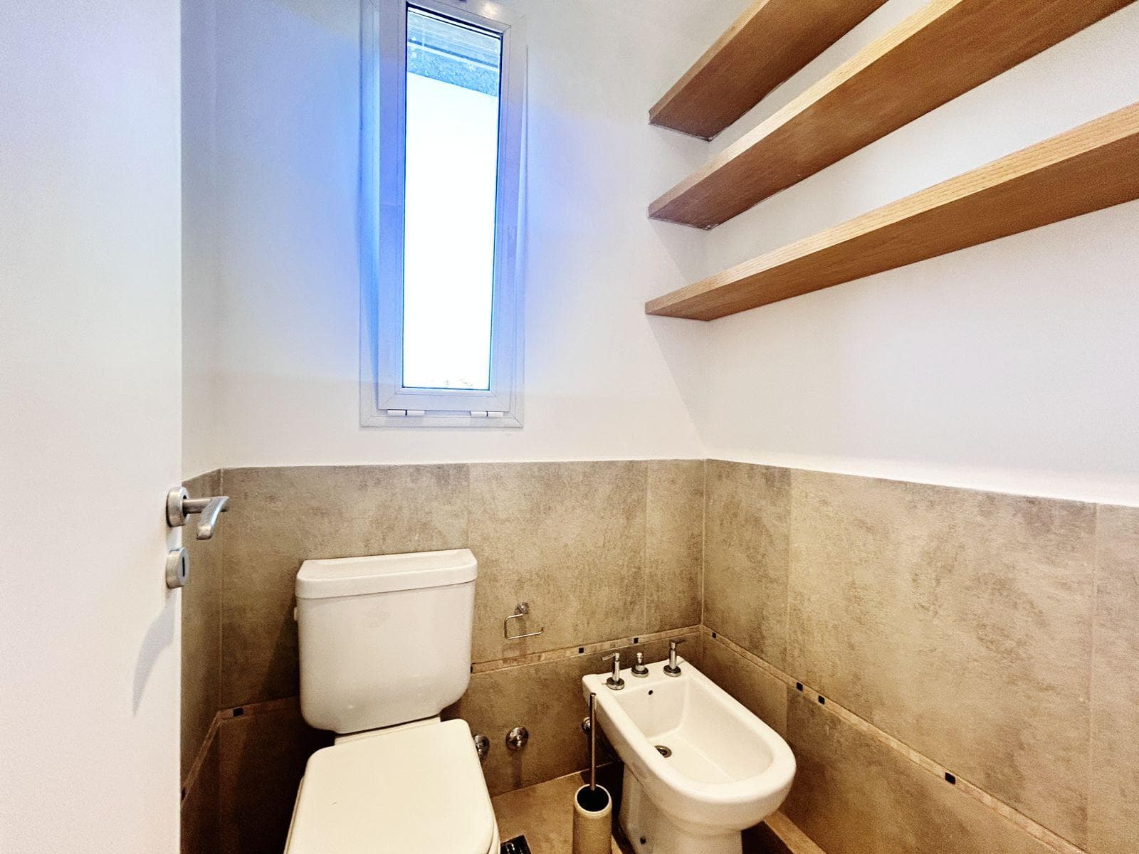 BARGAIN SALE: HOUSE WITH ACCESS TO THE LAGOON IN THE ISLAS DISTRICT—Furniture Included!!