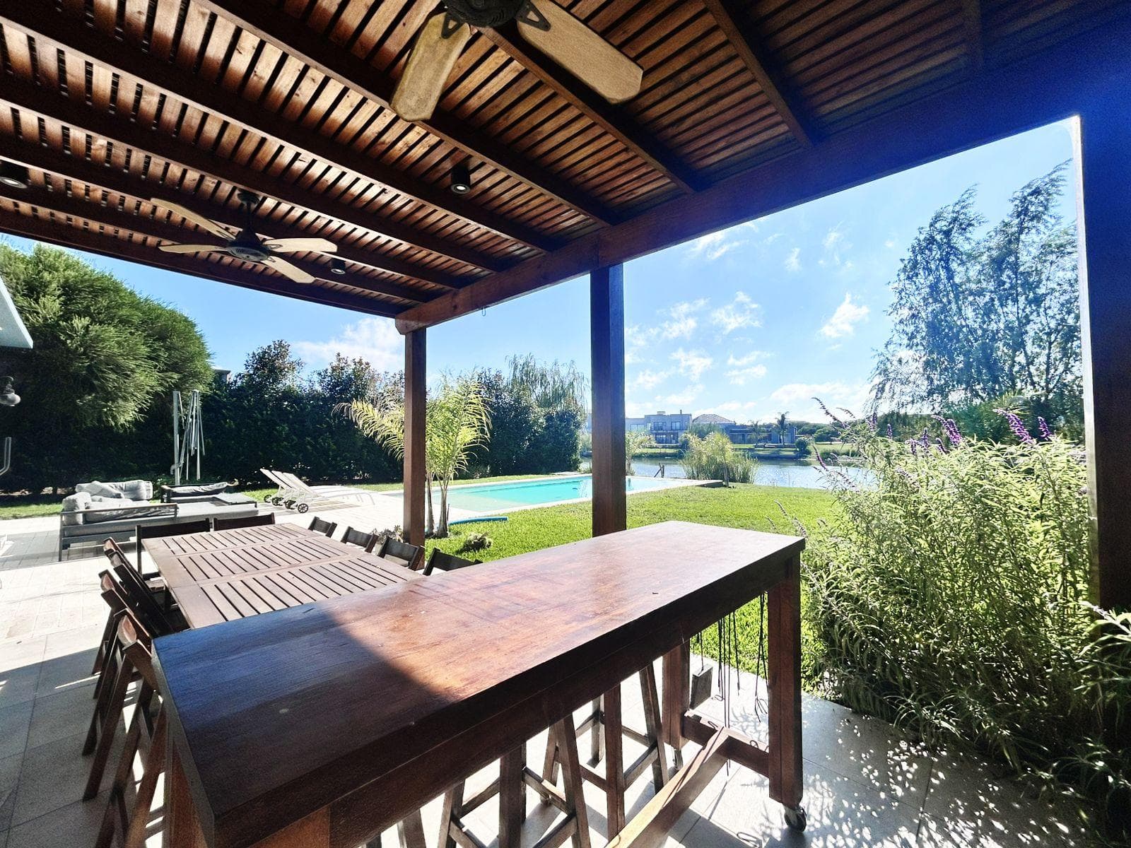 BARGAIN SALE: HOUSE WITH ACCESS TO THE LAGOON IN THE ISLAS DISTRICT—Furniture Included!!