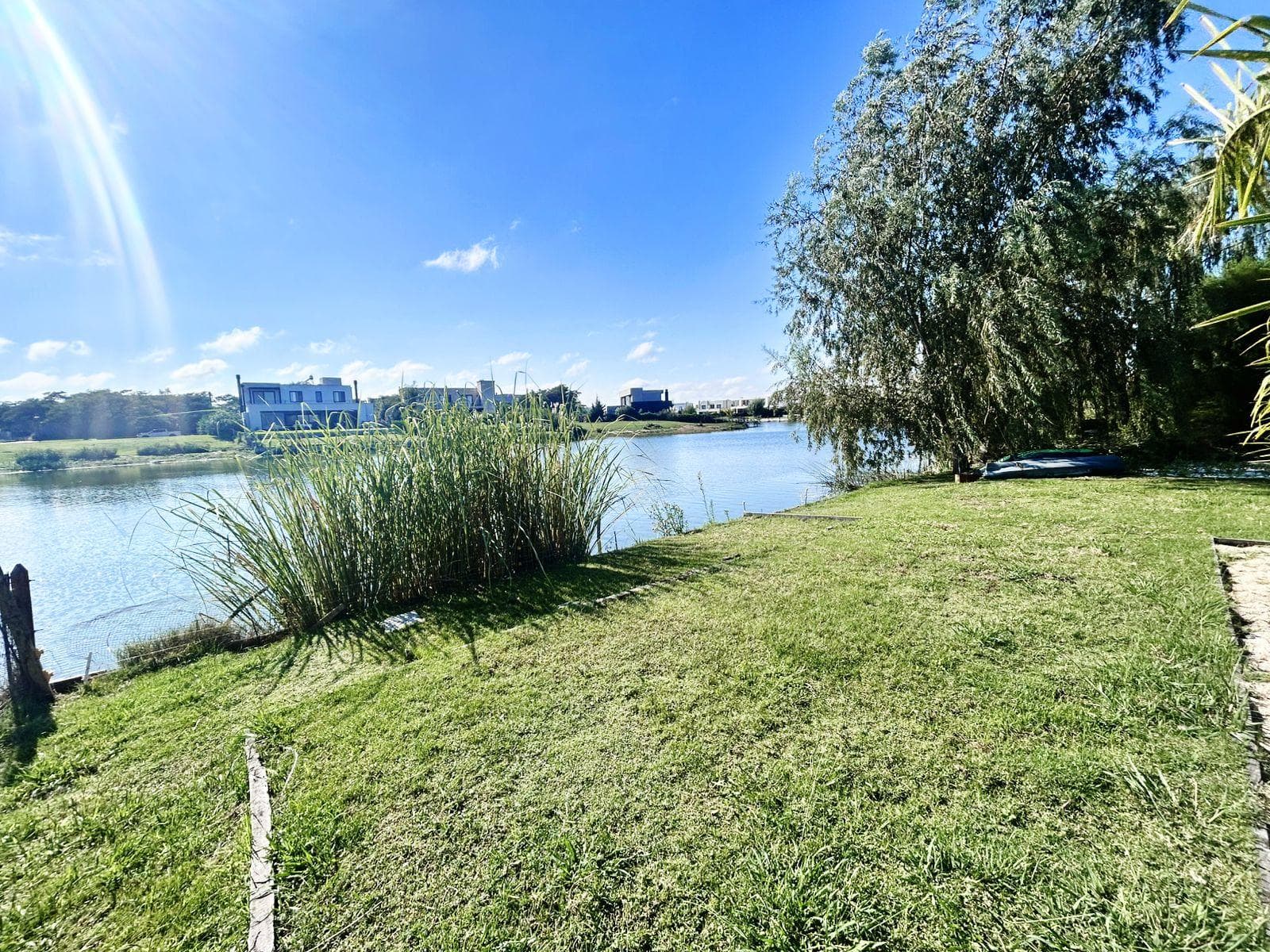 BARGAIN SALE: HOUSE WITH ACCESS TO THE LAGOON IN THE ISLAS DISTRICT—Furniture Included!!