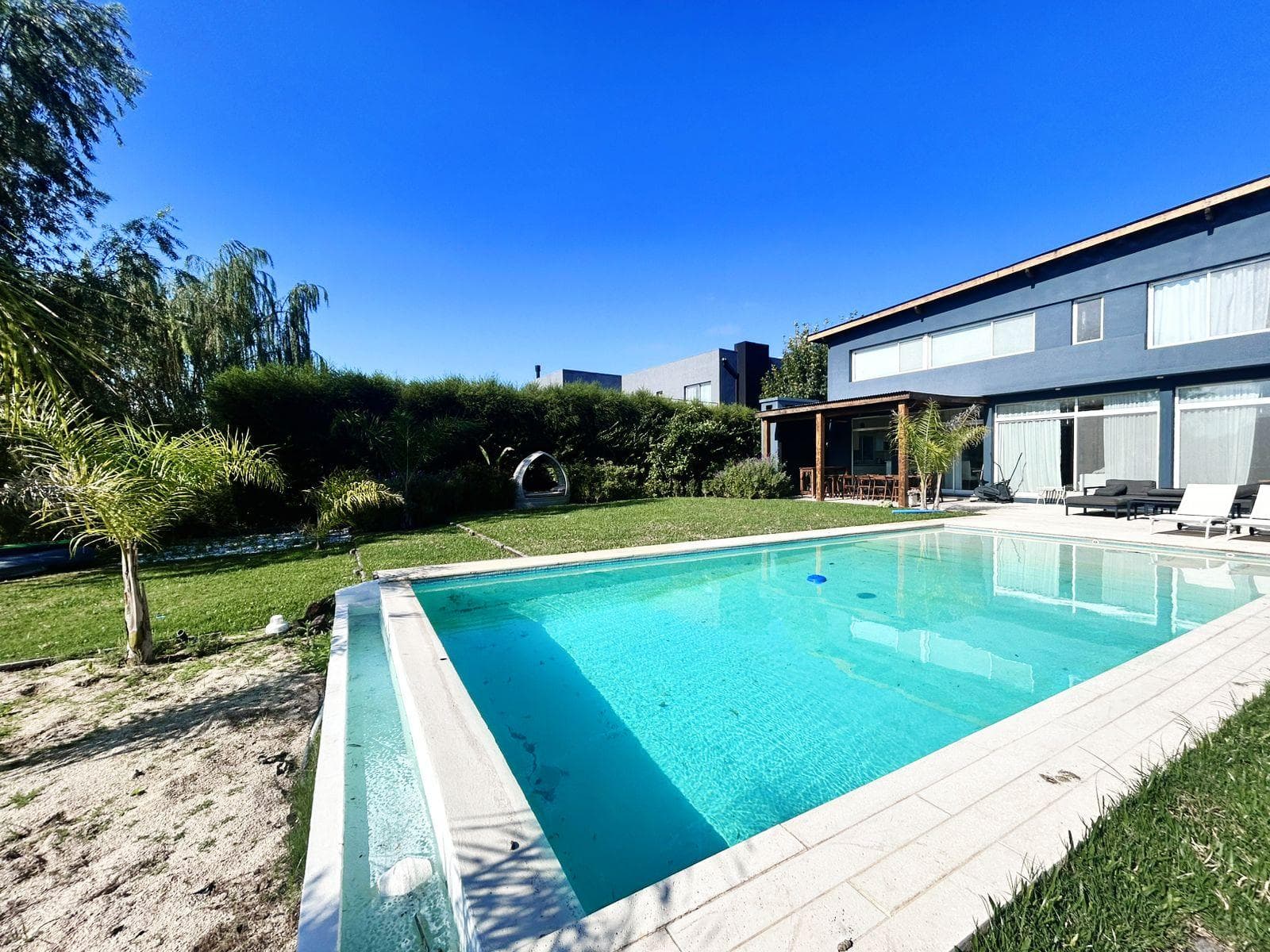 BARGAIN SALE: HOUSE WITH ACCESS TO THE LAGOON IN THE ISLAS DISTRICT—Furniture Included!!