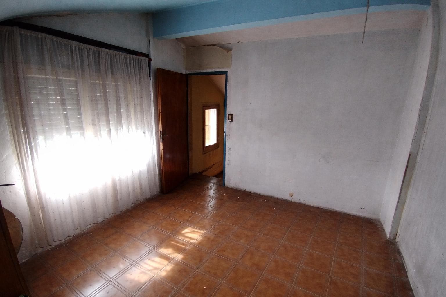 6-ROOM HOUSE FOR SALE IN LONGCHAMPS