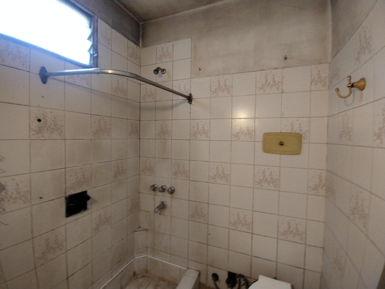 6-ROOM HOUSE FOR SALE IN LONGCHAMPS