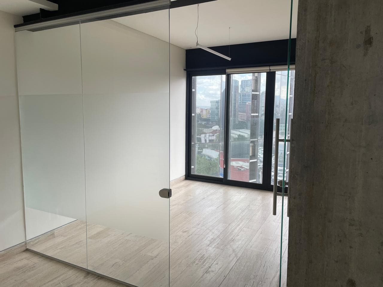 Office for Rent in Anahuac