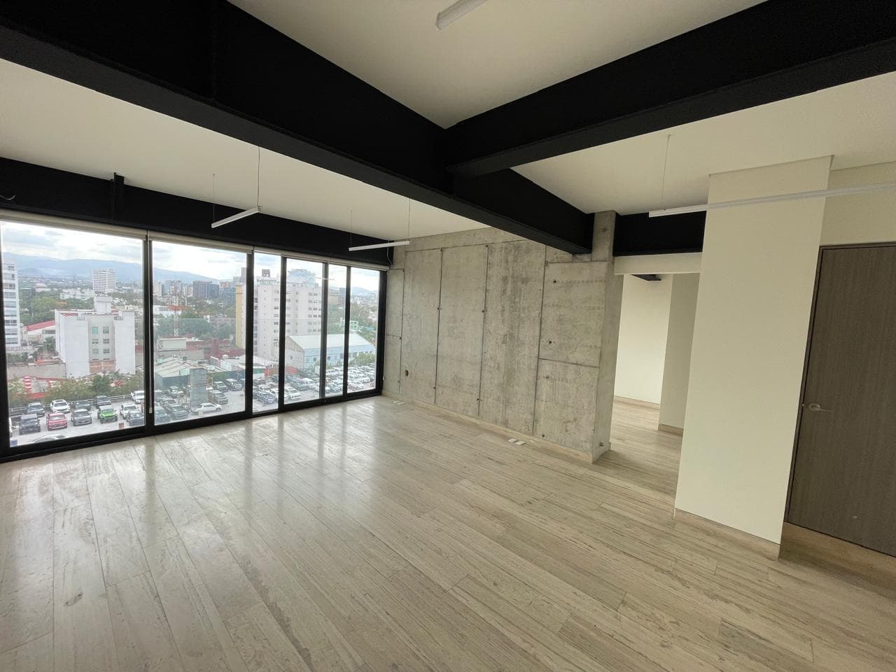Office for Rent in Anahuac