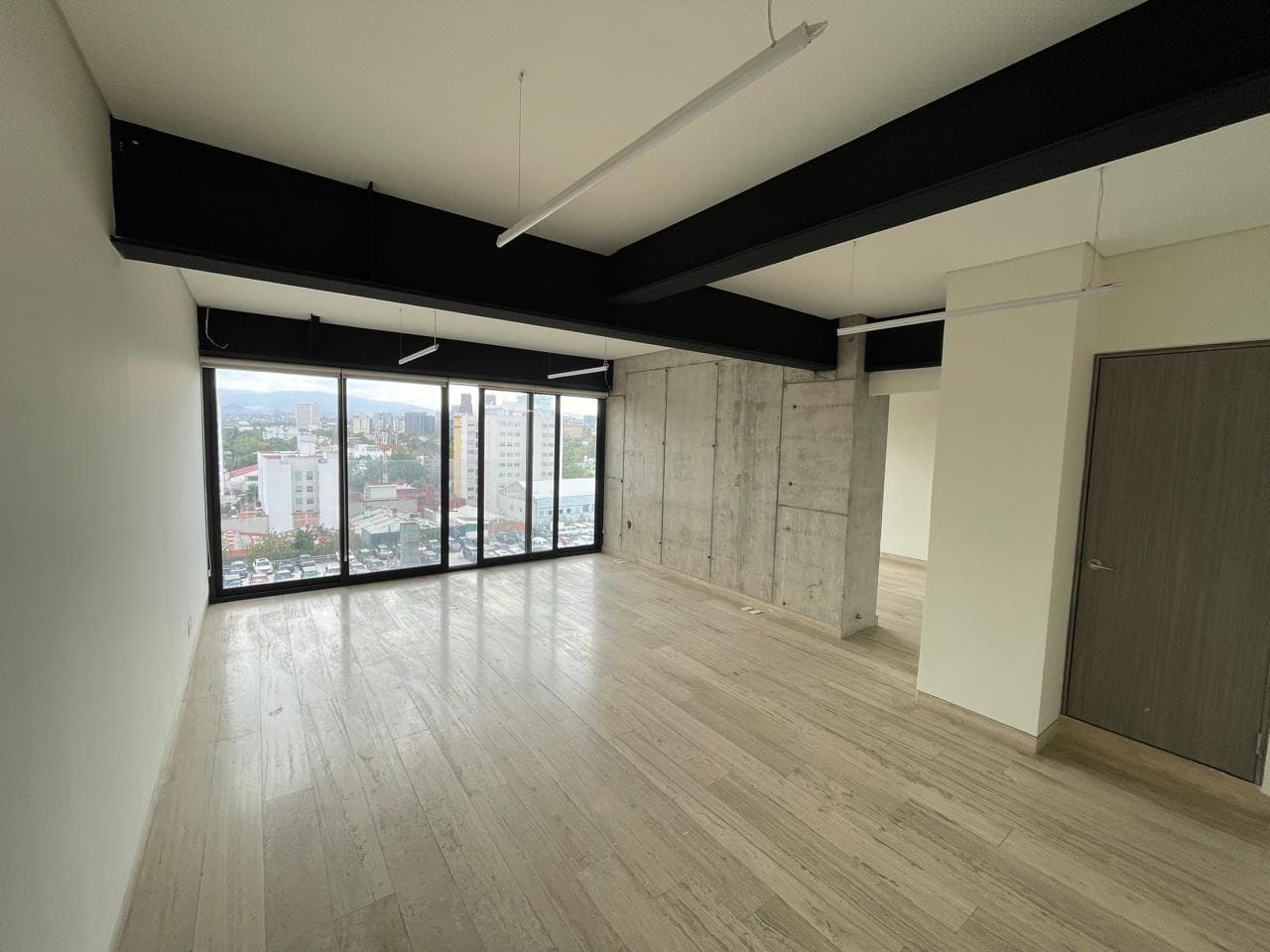 Office for Rent in Anahuac