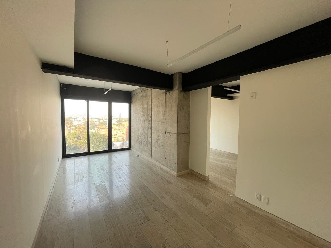 Office for Rent in Anahuac