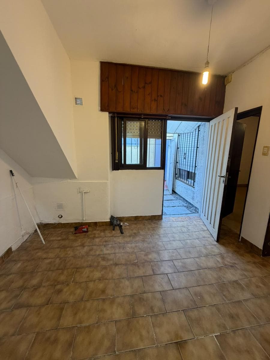 PH for rent in Caseros: two rooms, no maintenance fees