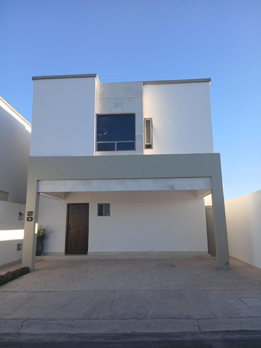 House in Viñedos, Cipreses Gated Community