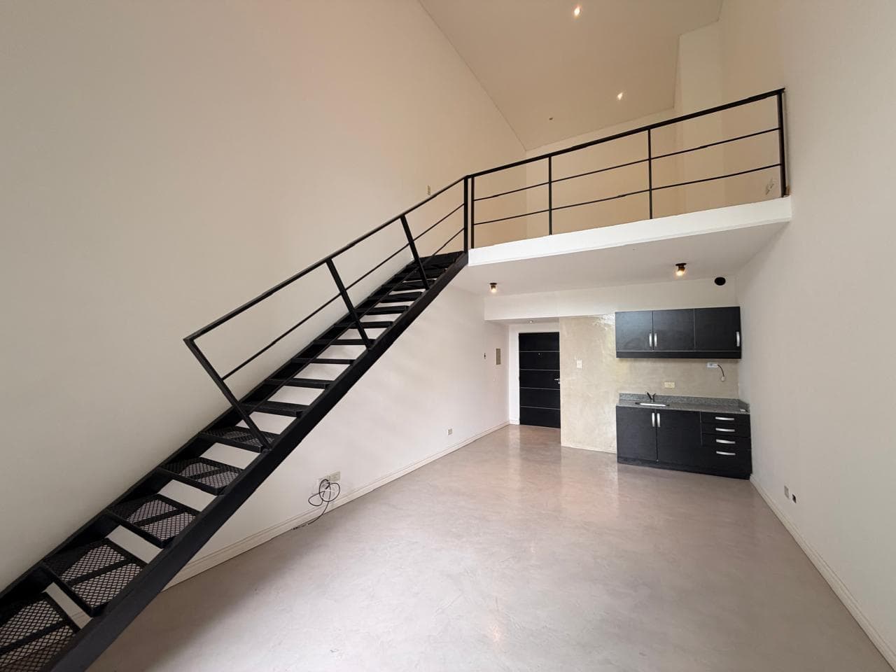 Second-floor apartment FOR SALE with great exposure - Ayres Vila