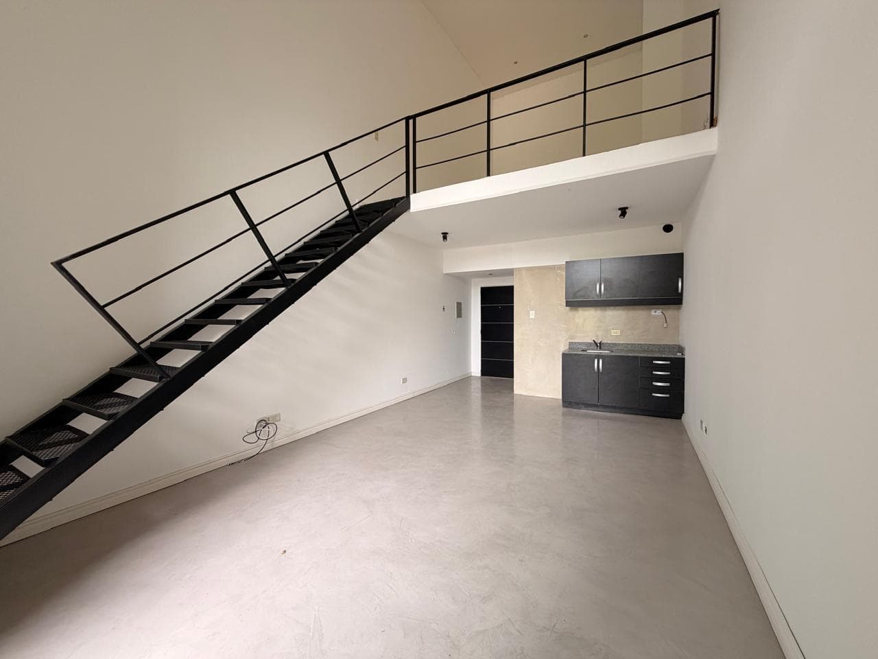Second-floor apartment FOR SALE with great exposure - Ayres Vila
