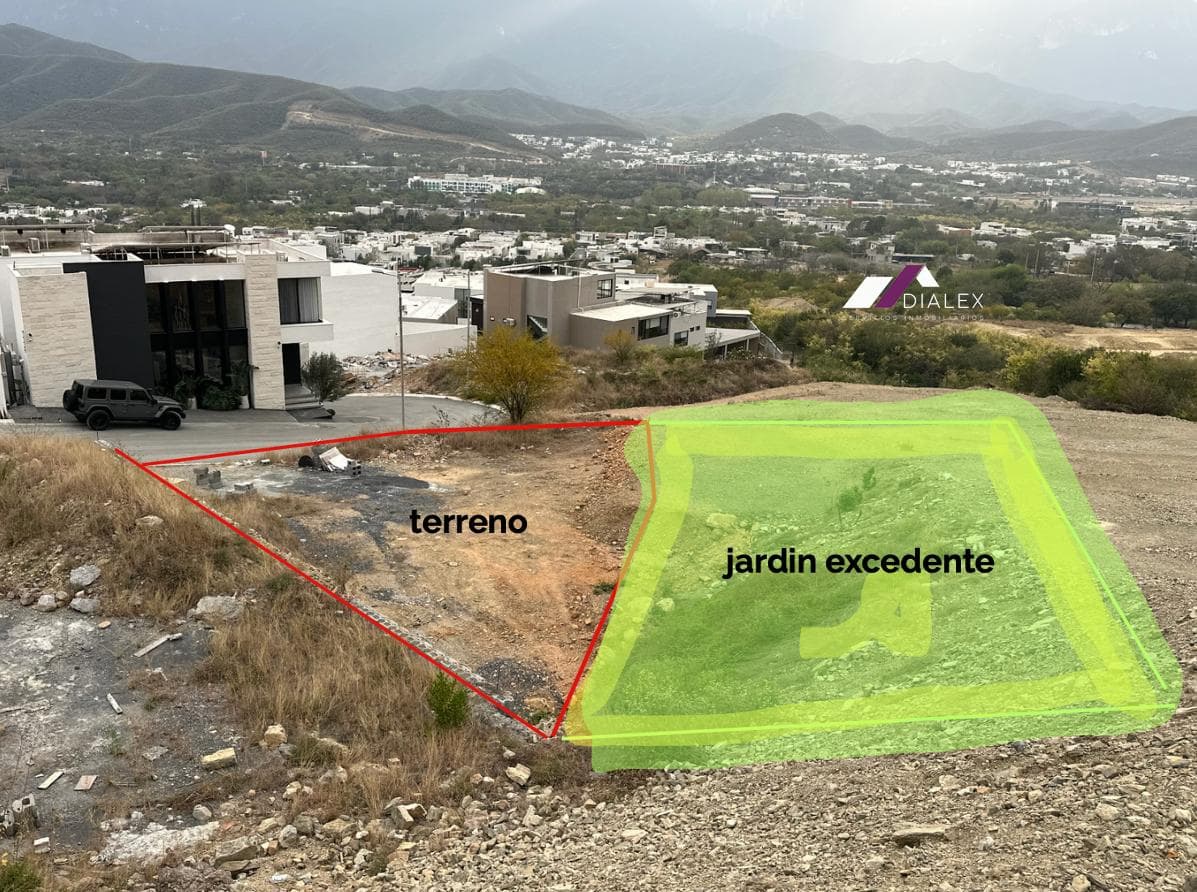 FOR SALE: 289.7 m² CORNER LOT in the Castaños del Vergel Subdivision—NATIONAL HIGHWAY in Monterrey