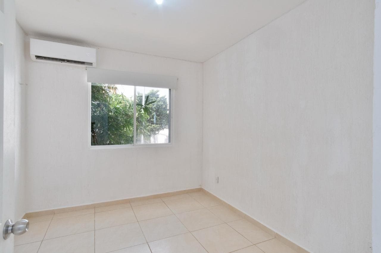 House for Sale/Rent, 3 Bedrooms, 3 Bathrooms, Avenida 135, Jardines del Sur 4, Cancún