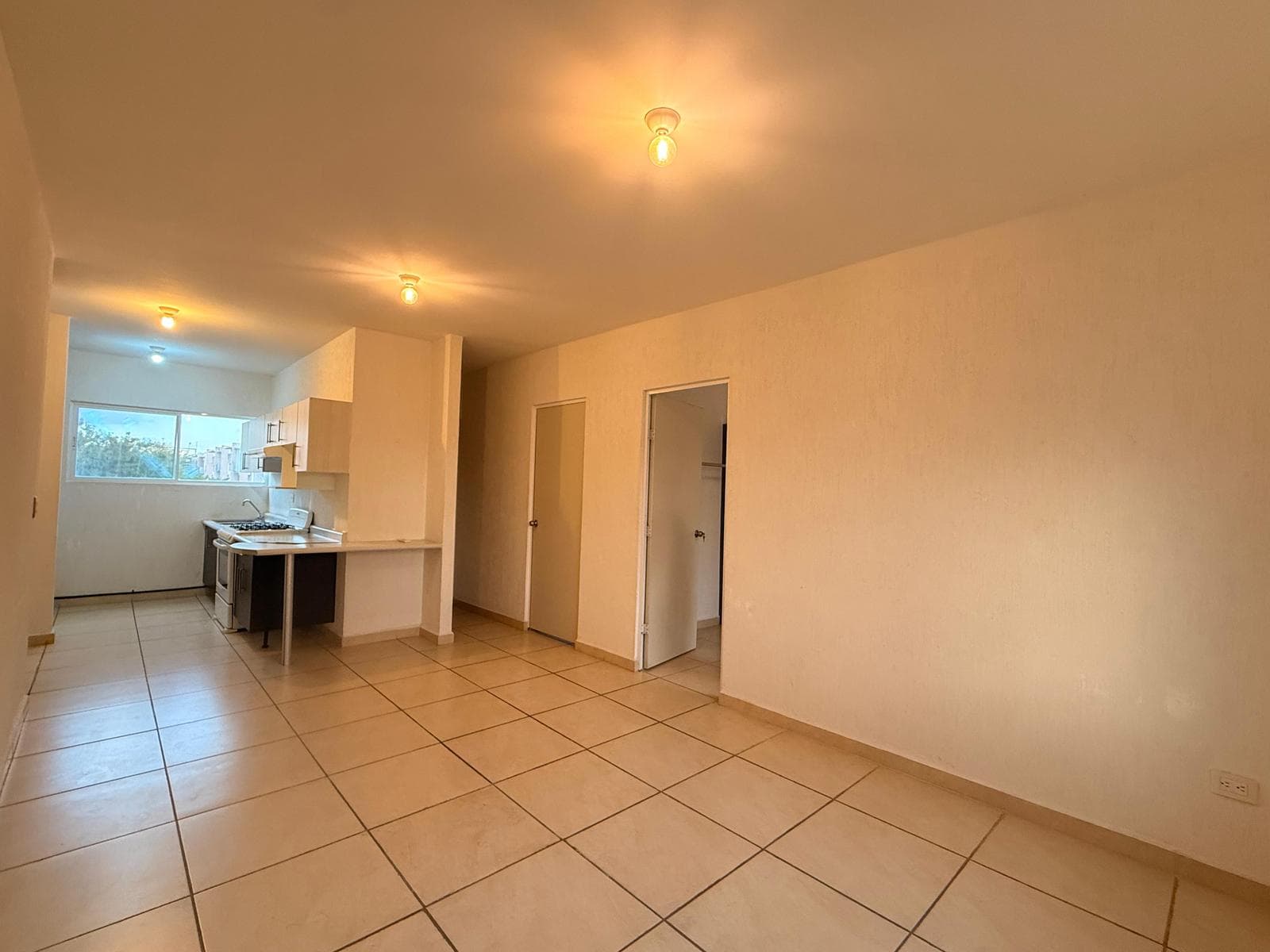 Apartment for Rent, 2 Bedrooms, 3rd Floor, Av. 135, Jardines Sur 4, Cancún