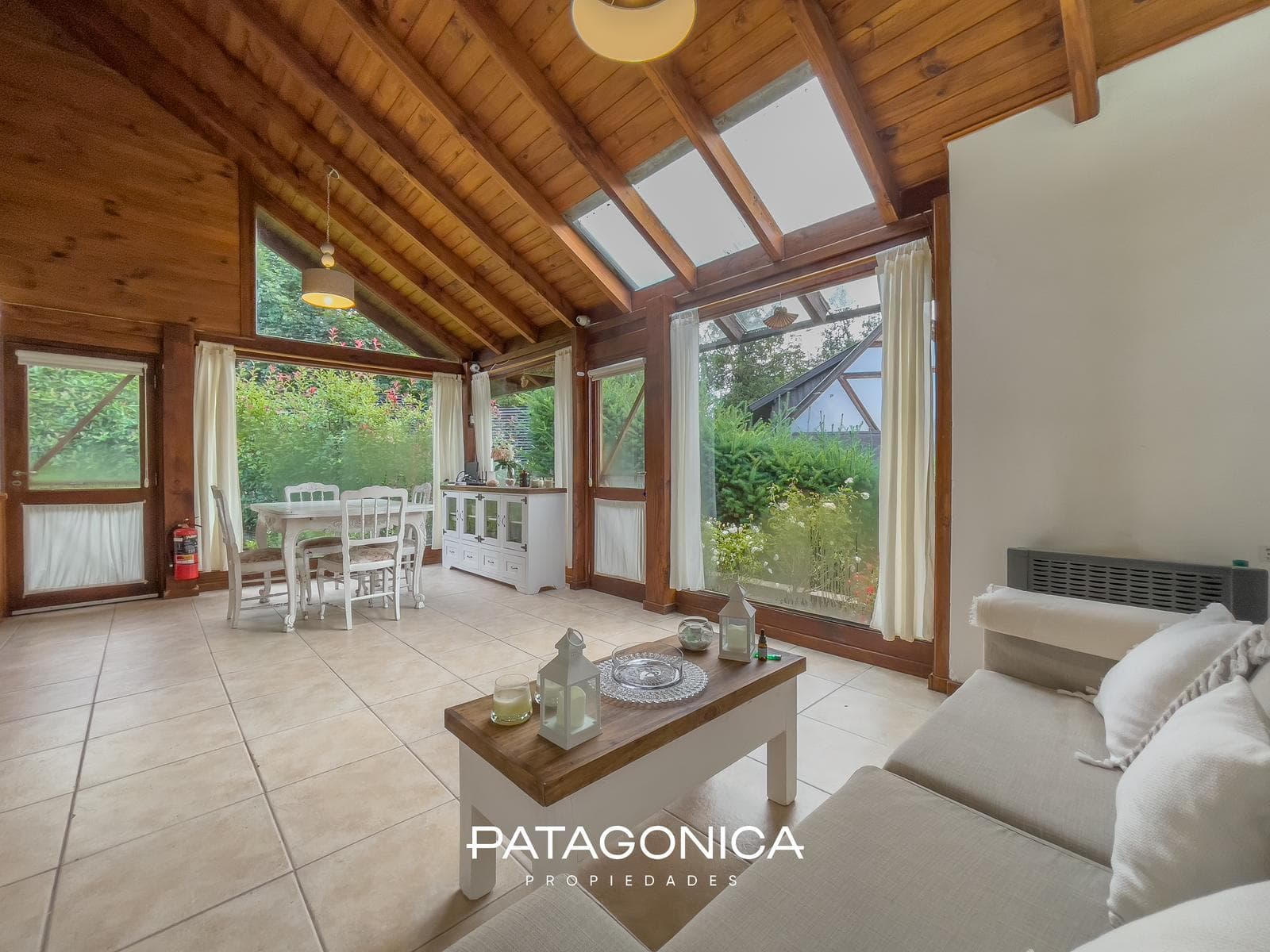 HOUSE FOR SALE: 94 m², 3 BEDROOMS, HILL VIEW, VILA LA ANGOSTURA