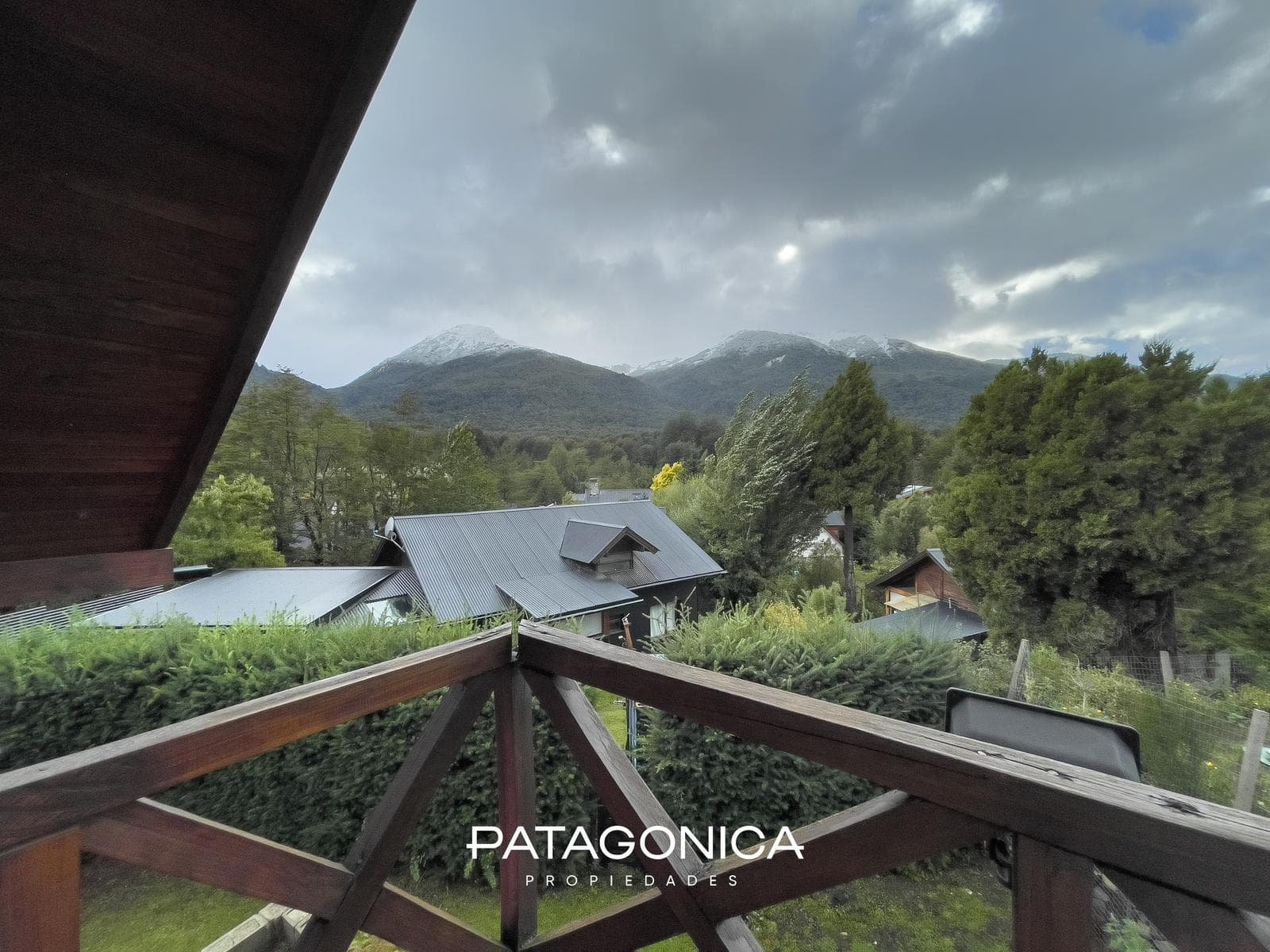 HOUSE FOR SALE: 94 m², 3 BEDROOMS, HILL VIEW, VILA LA ANGOSTURA