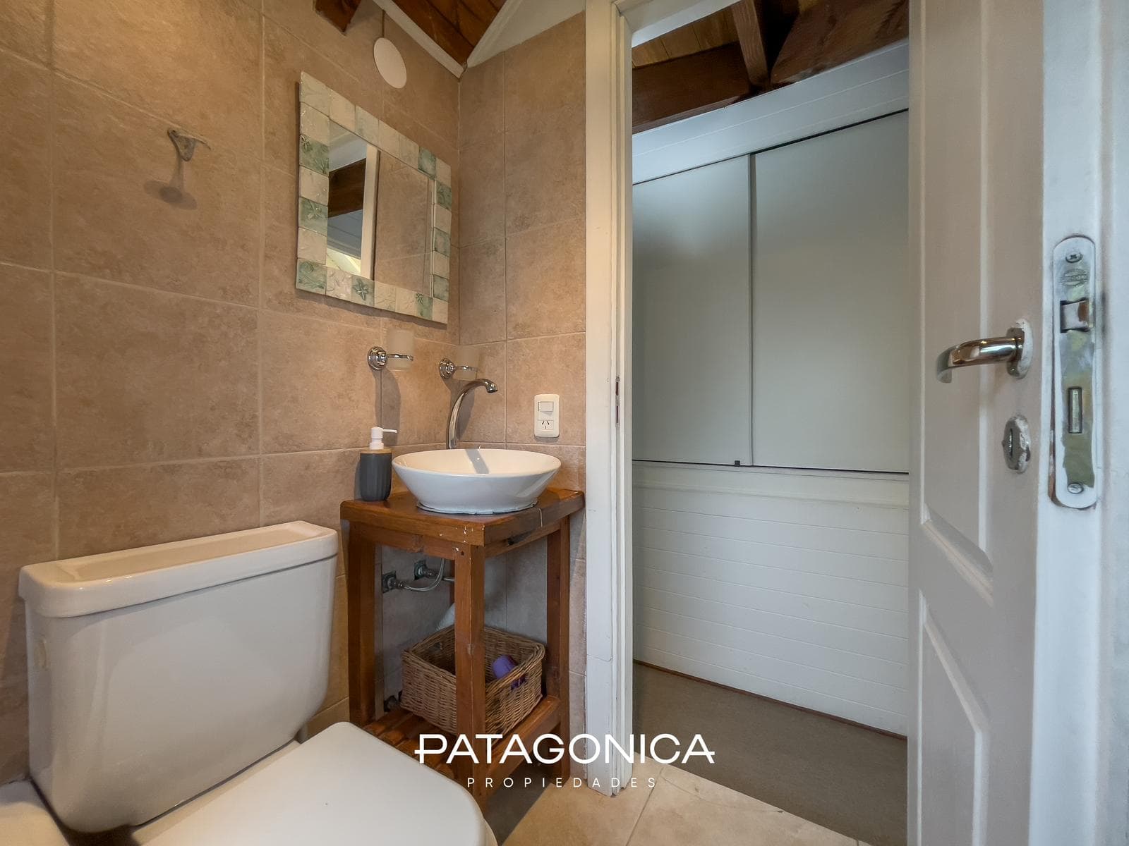 HOUSE FOR SALE: 94 m², 3 BEDROOMS, HILL VIEW, VILA LA ANGOSTURA
