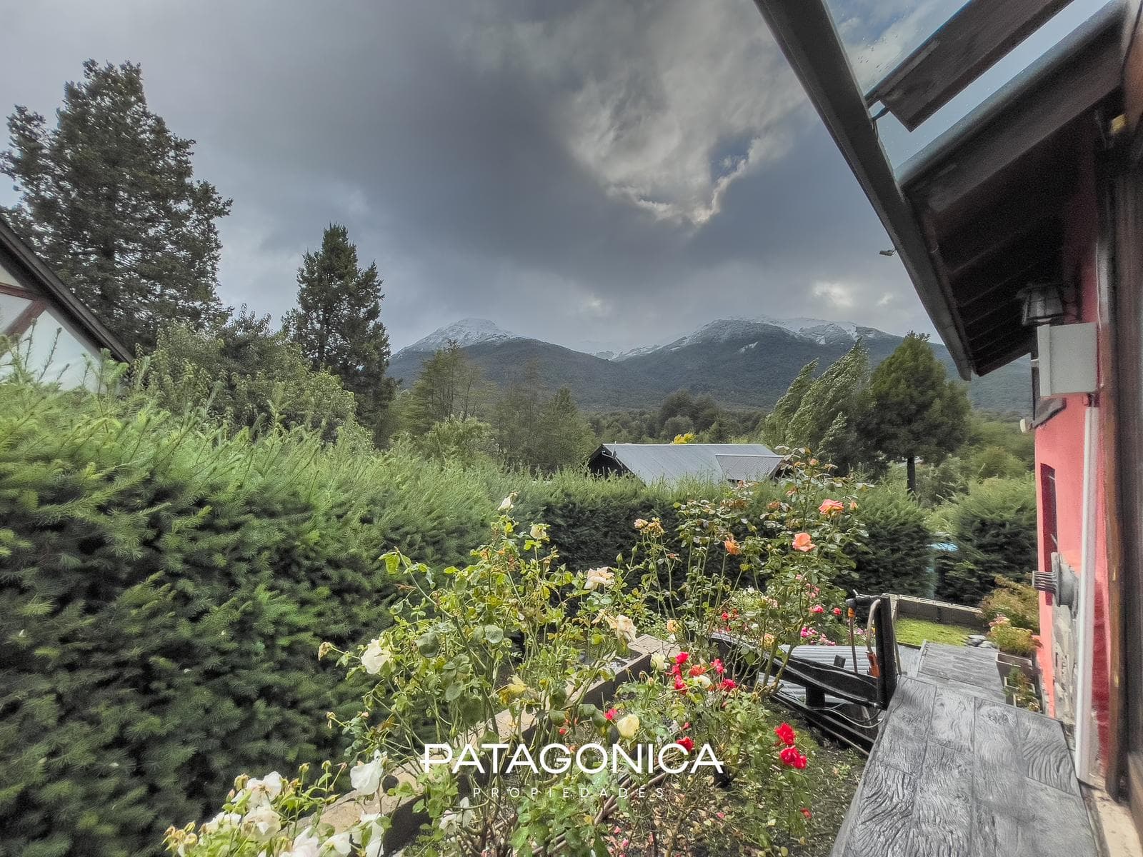HOUSE FOR SALE: 94 m², 3 BEDROOMS, HILL VIEW, VILA LA ANGOSTURA