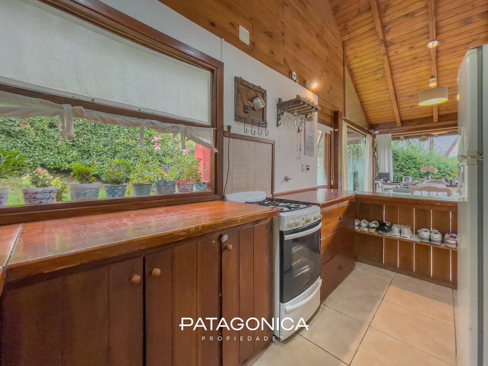 HOUSE FOR SALE: 94 m², 3 BEDROOMS, HILL VIEW, VILA LA ANGOSTURA