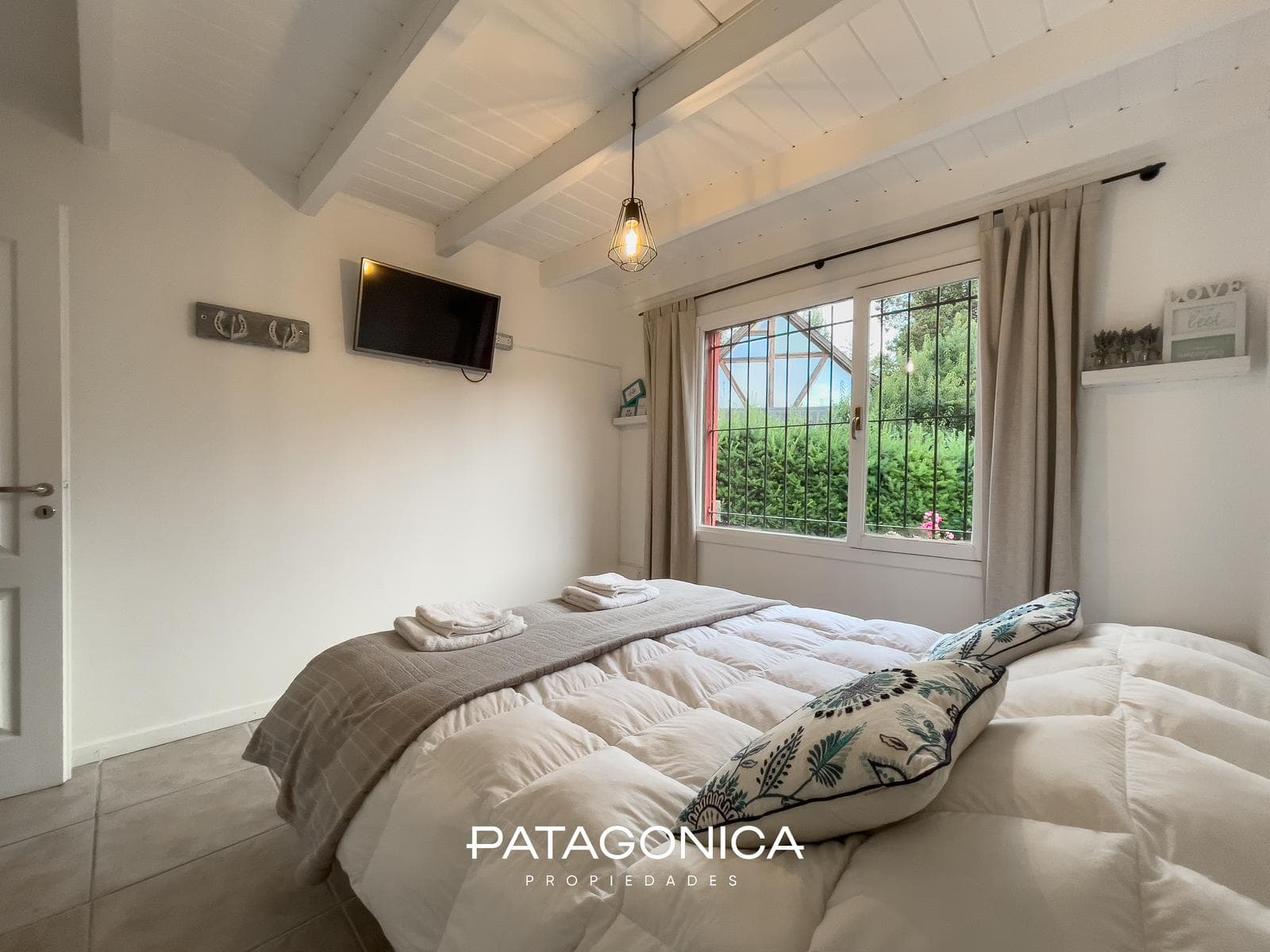 HOUSE FOR SALE: 94 m², 3 BEDROOMS, HILL VIEW, VILA LA ANGOSTURA