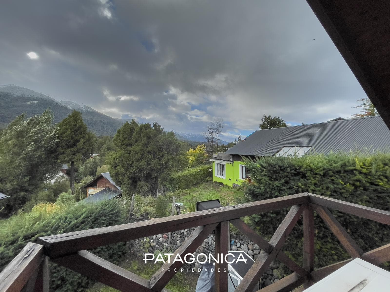 HOUSE FOR SALE: 94 m², 3 BEDROOMS, HILL VIEW, VILA LA ANGOSTURA