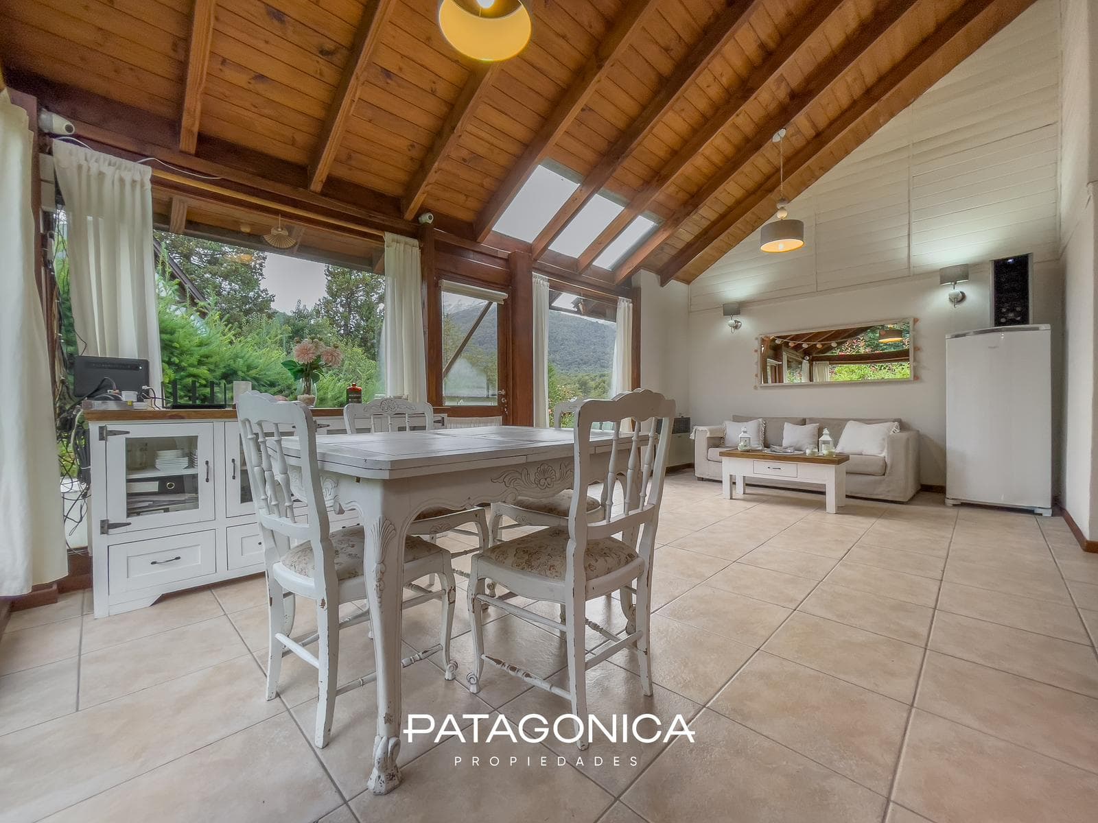 HOUSE FOR SALE: 94 m², 3 BEDROOMS, HILL VIEW, VILA LA ANGOSTURA