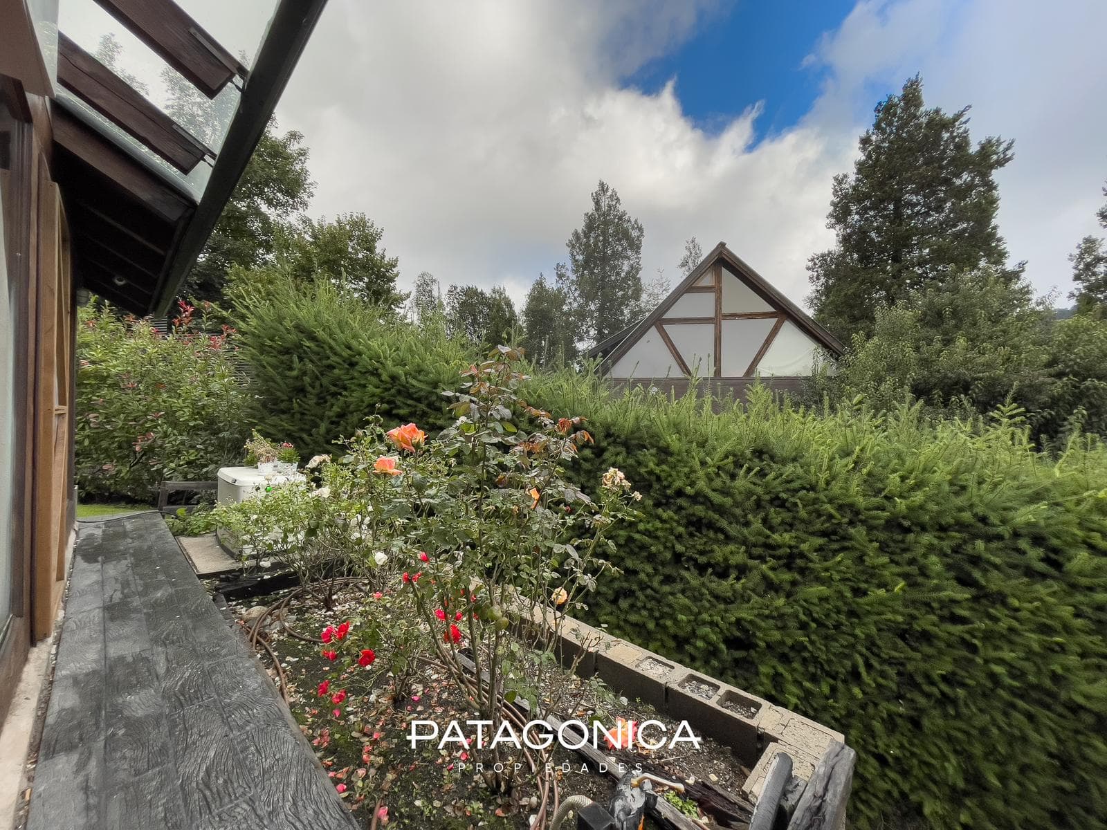 HOUSE FOR SALE: 94 m², 3 BEDROOMS, HILL VIEW, VILA LA ANGOSTURA