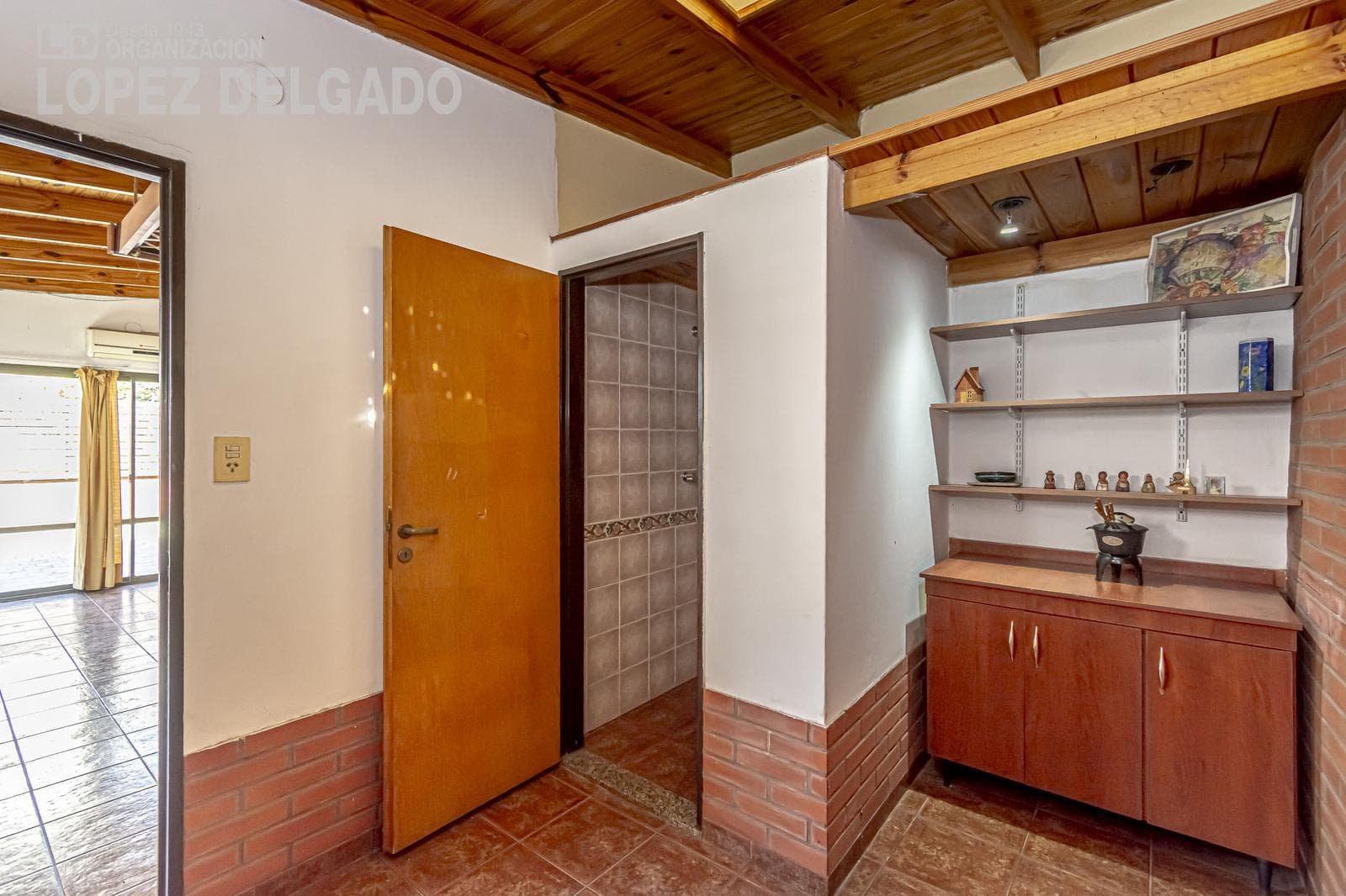 House in Agronomía with a garage, backyard, and terrace
