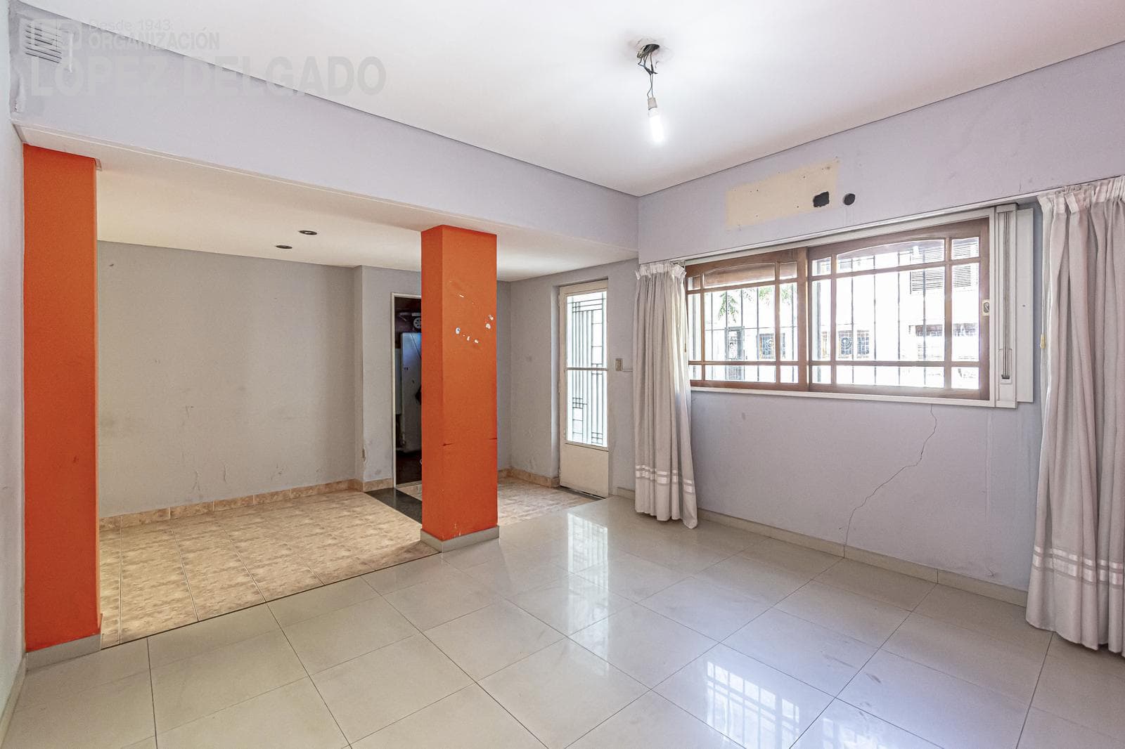 House in Agronomía with a garage, backyard, and terrace