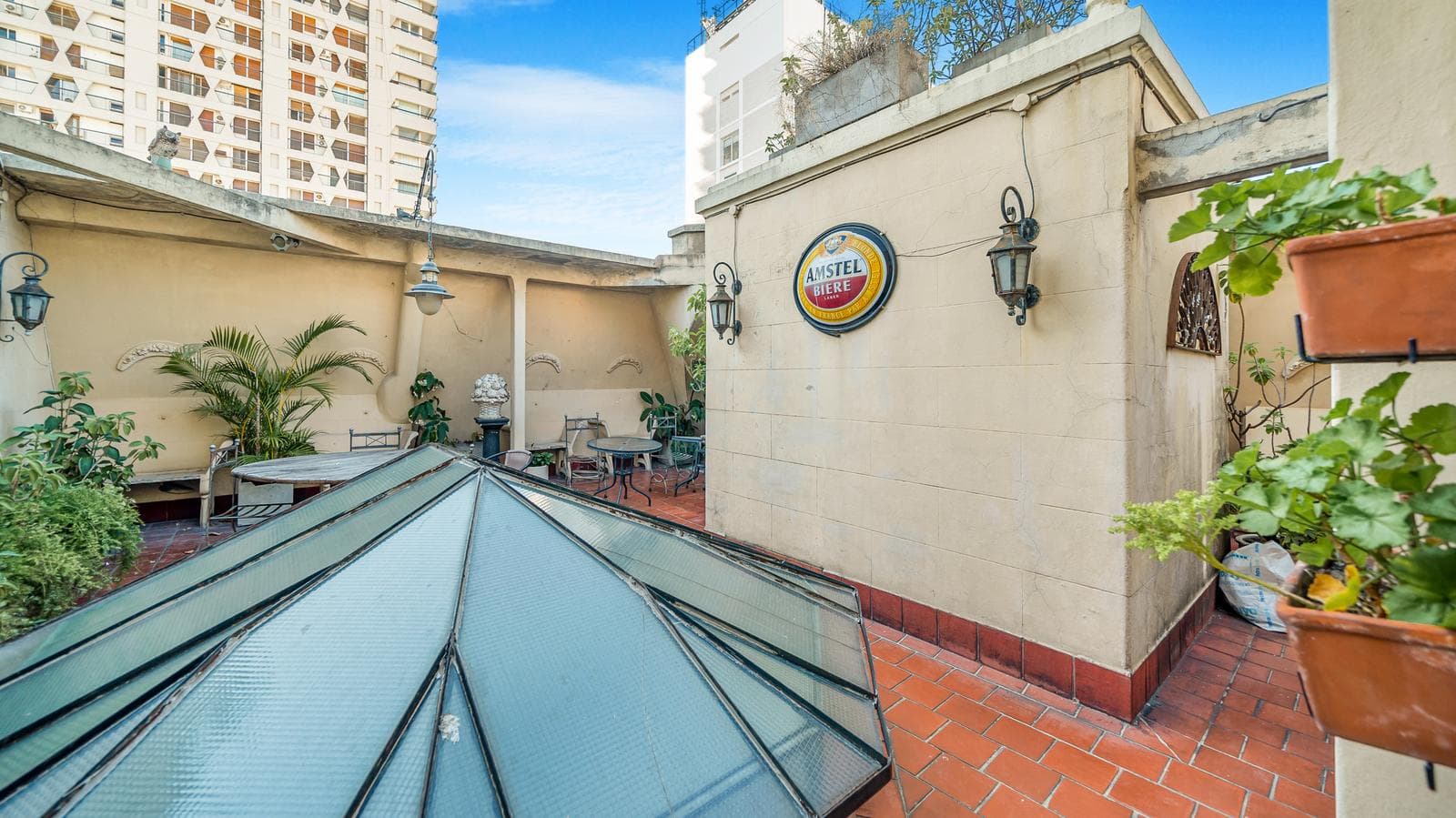 Impecable 6 ambientes en esquina Av. Las Heras y Rodríguez Peña - EXCELENTE UBICACION