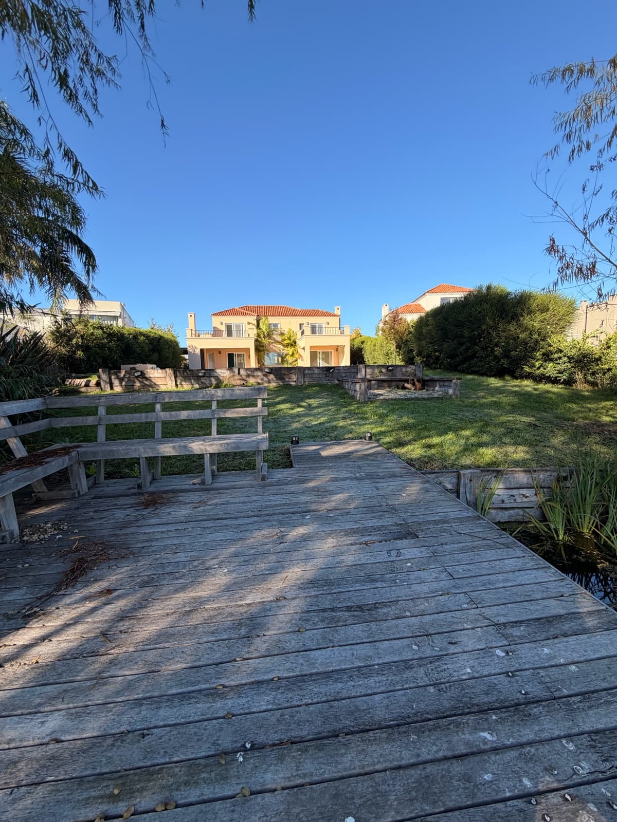 Waterfront House in Santa Catalina