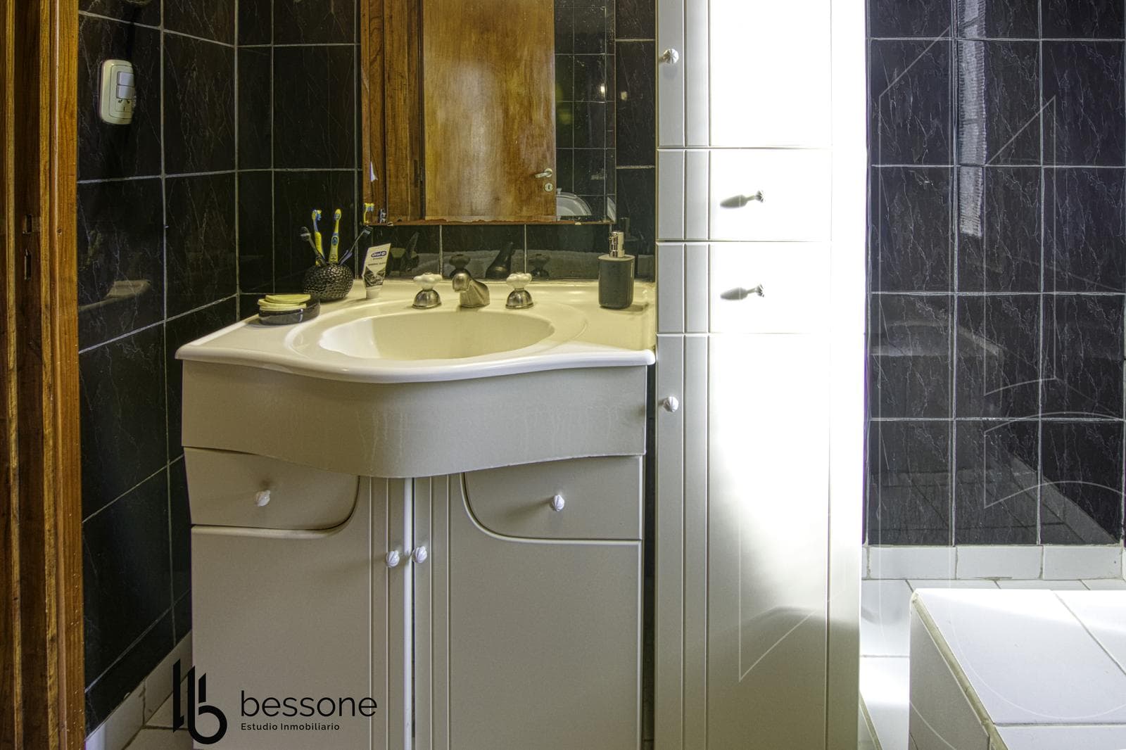 House 4 with a garage
