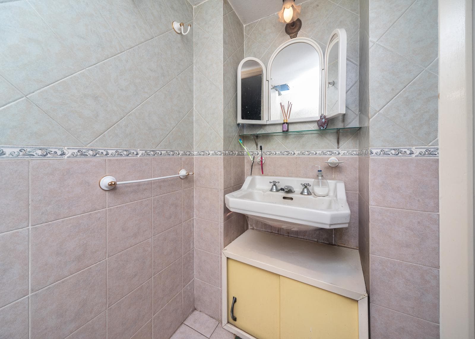 3-ROOM APARTMENT FOR SALE WITH A PATIO IN CABALLITO