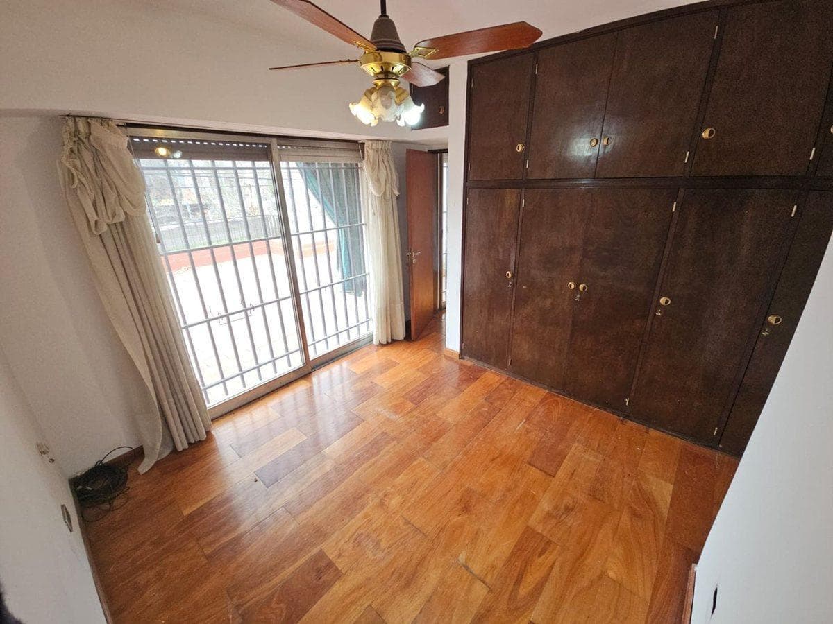 HOUSE FOR SALE: UPPER FLOOR, TWO BEDROOMS, COURTYARD, TERRACED BALCONY, BARBECUE AREA—LA FLORIDA RONDEAU 3600