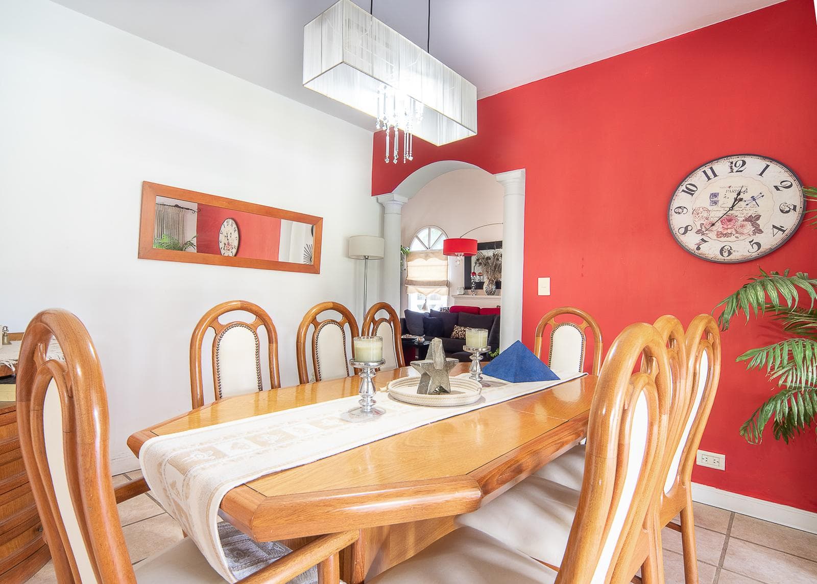 5-room house for sale with a pool, Septiembre Gated Community, Escobar