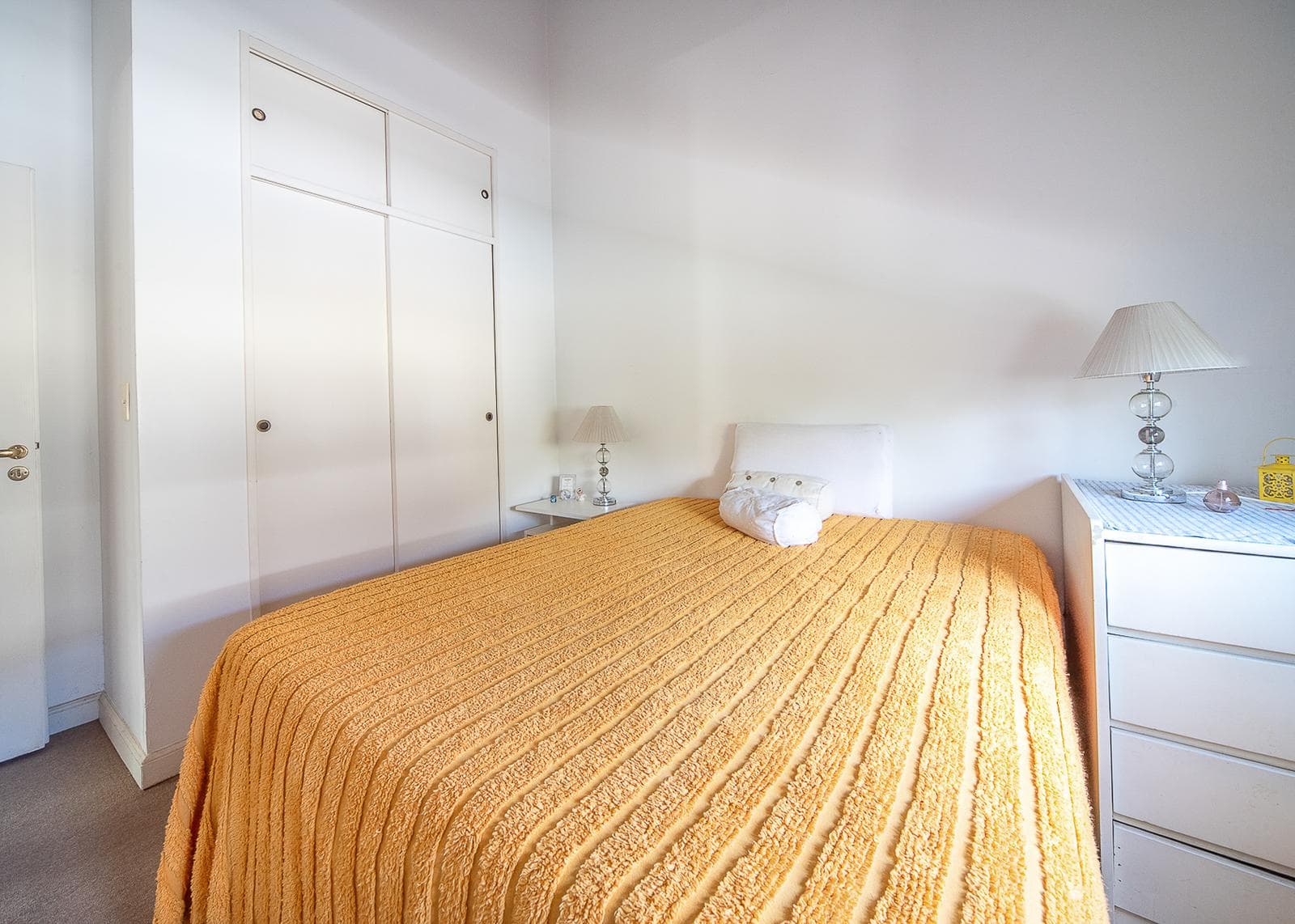 5-room house for sale with a pool, Septiembre Gated Community, Escobar