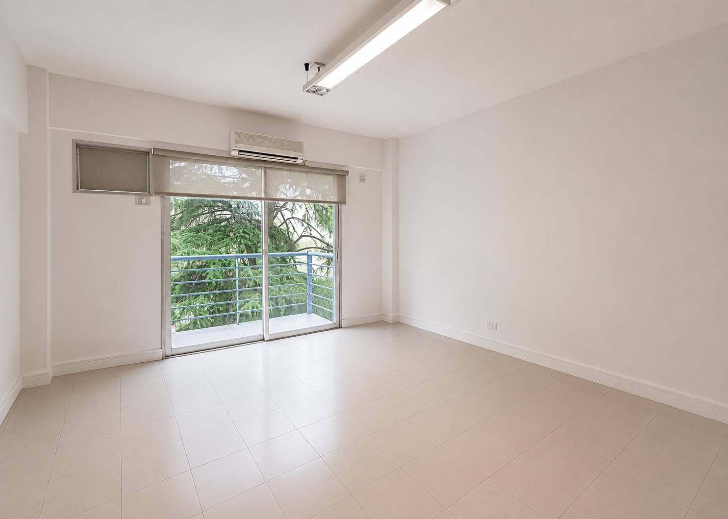 Studio Apartment for Sale in Palermo with Parking Space