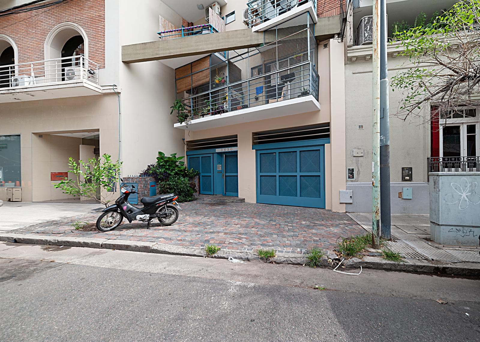 Studio Apartment for Sale in Palermo with Parking Space