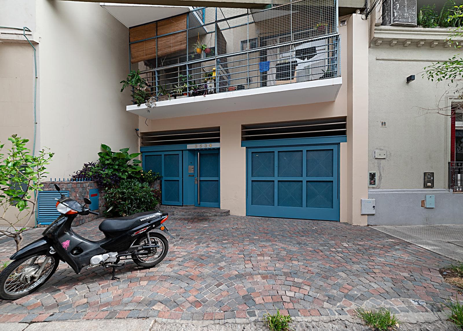 Studio Apartment for Sale in Palermo with Parking Space
