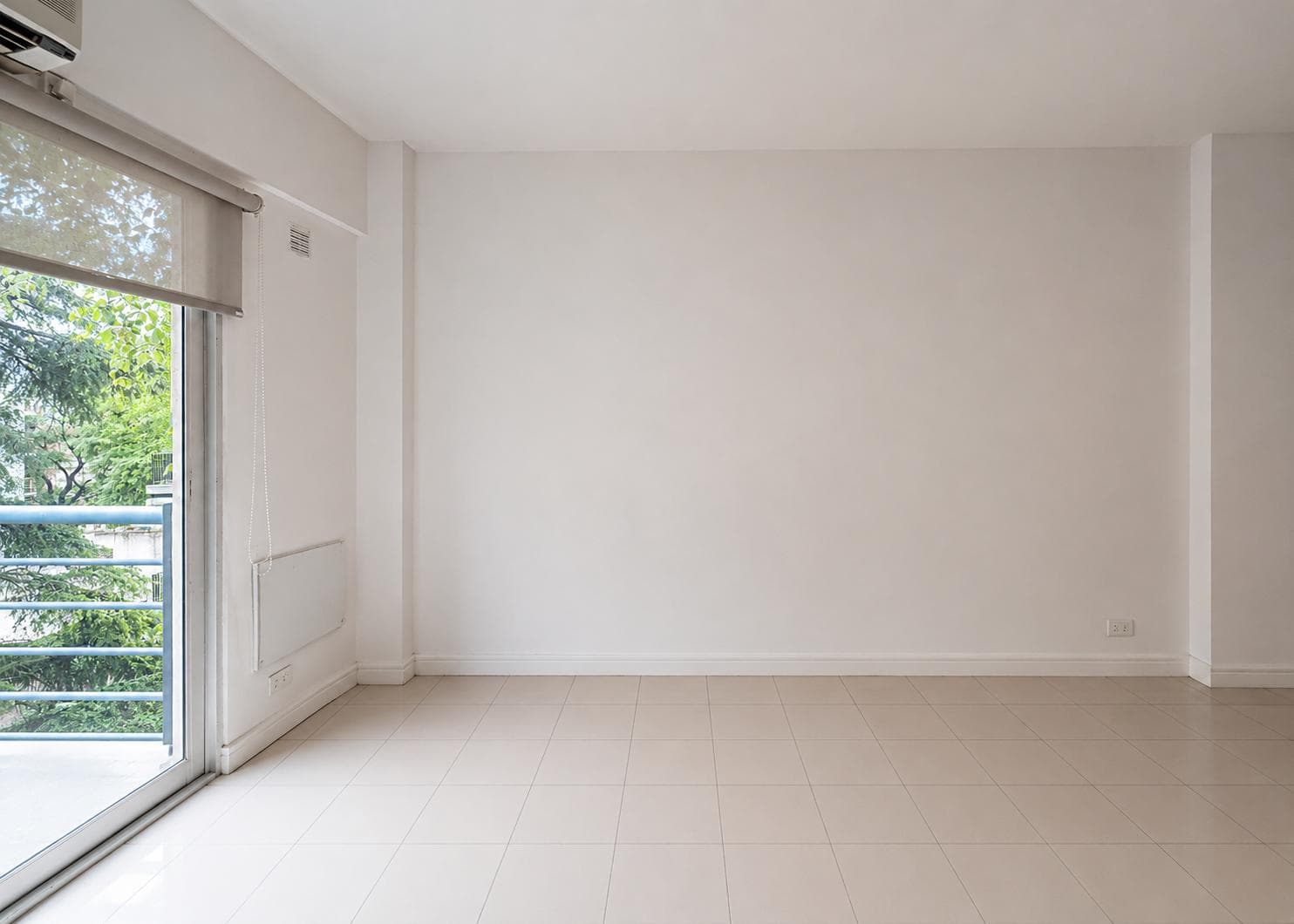 Studio Apartment for Sale in Palermo with Parking Space
