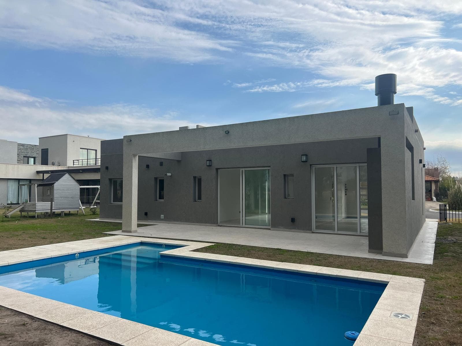 House for Sale with Garden and Pool in Canning