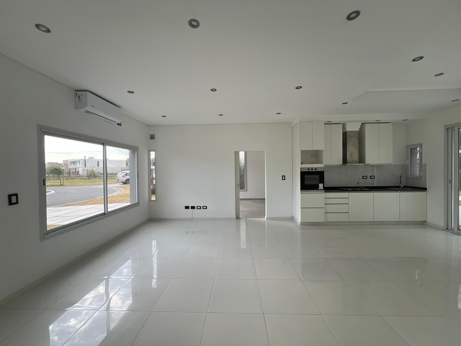 House for Sale with Garden and Pool in Canning