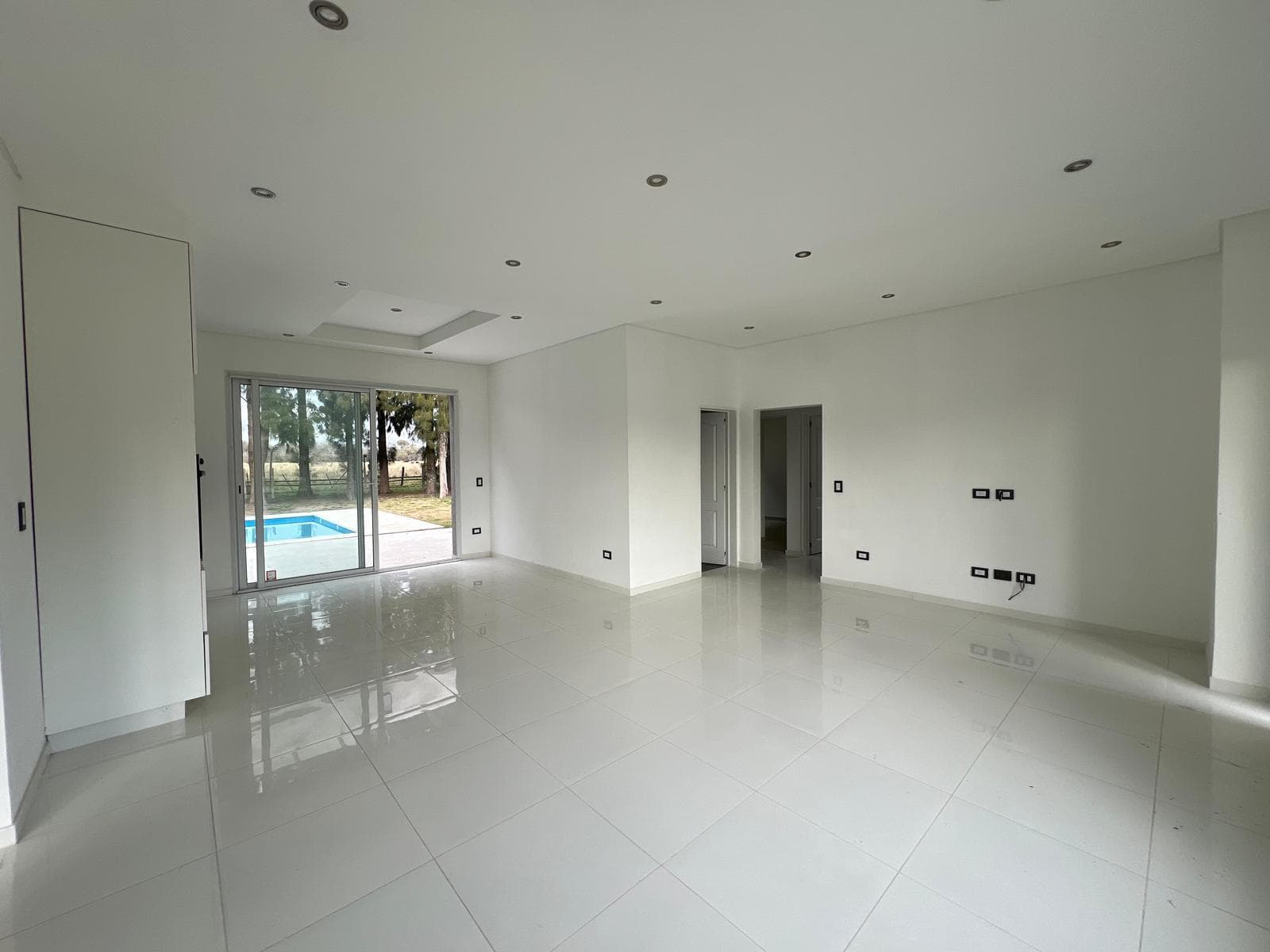House for Sale with Garden and Pool in Canning
