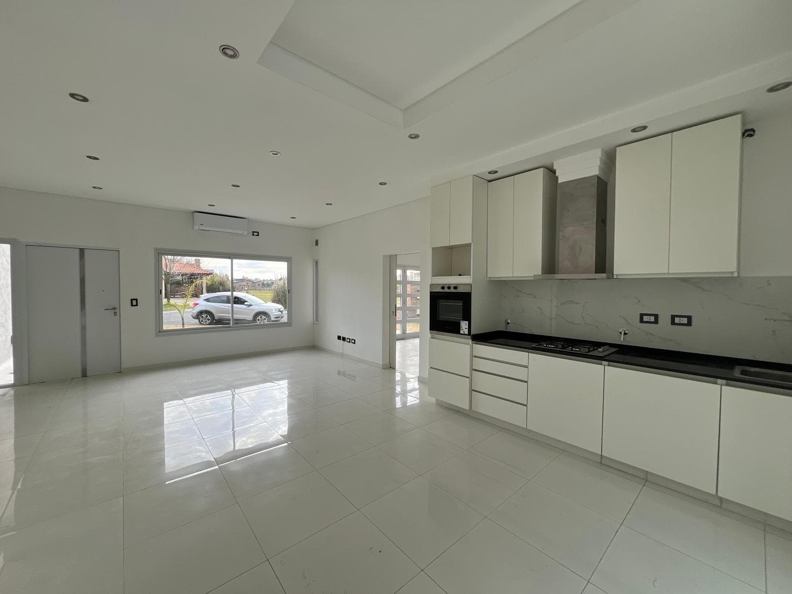 House for Sale with Garden and Pool in Canning