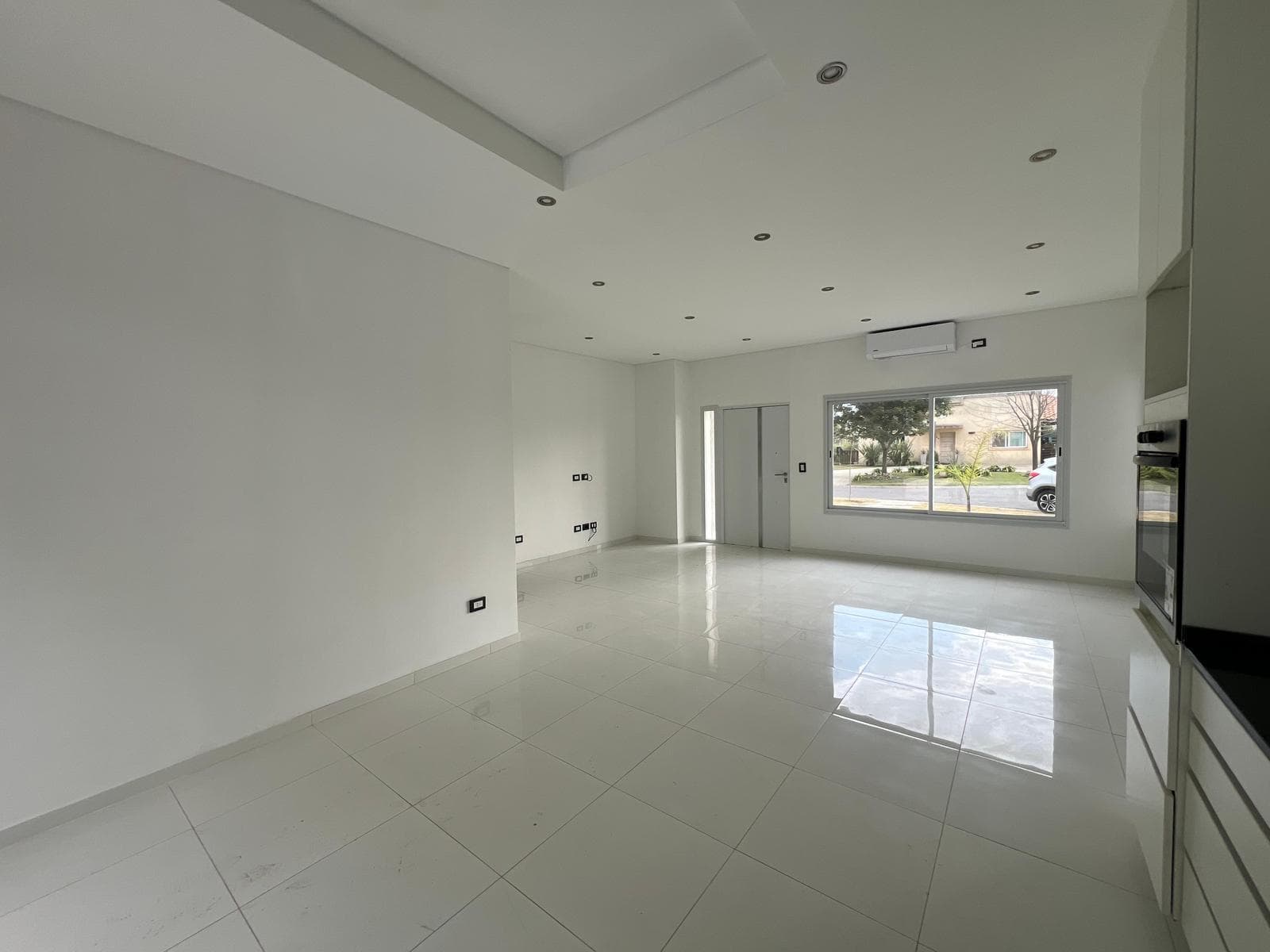 House for Sale with Garden and Pool in Canning