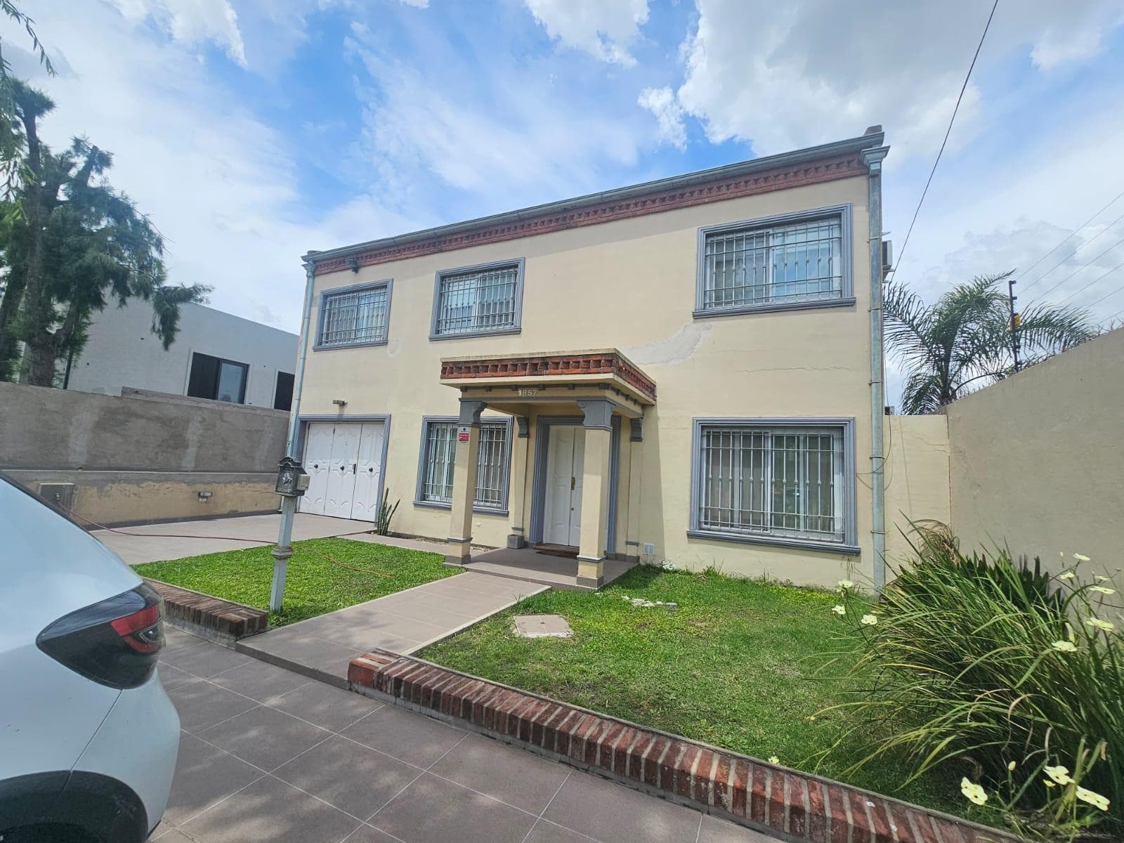 House for sale with a large garden. Credit or trade accepted.
