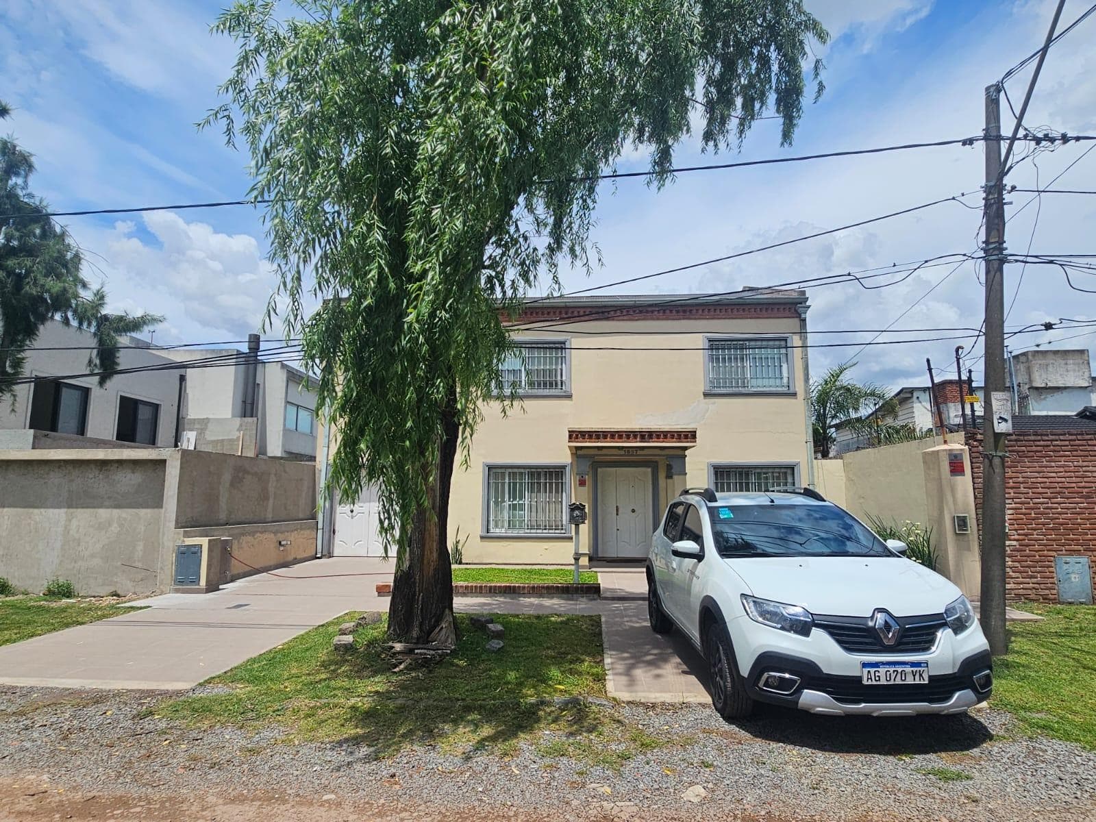 House for sale with a large garden. Credit or trade accepted.