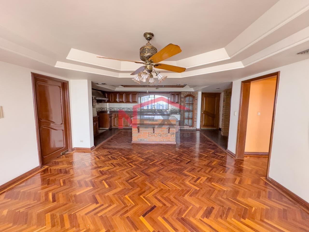 HOUSE FOR SALE IN THE PITIC NEIGHBORHOOD