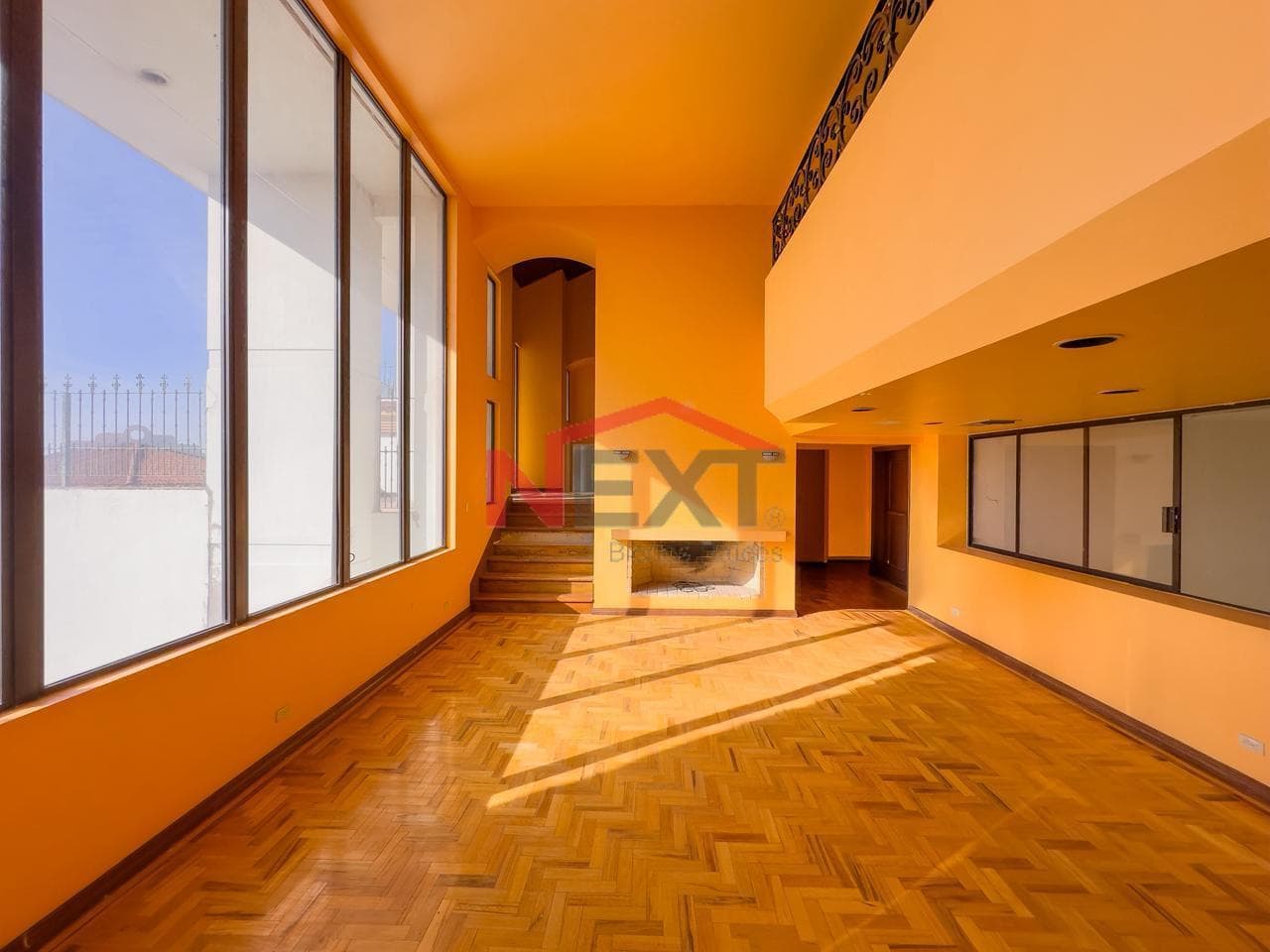 HOUSE FOR SALE IN THE PITIC NEIGHBORHOOD