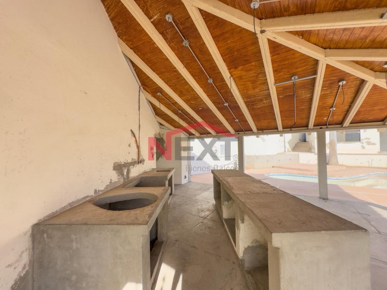 HOUSE FOR SALE IN THE PITIC NEIGHBORHOOD